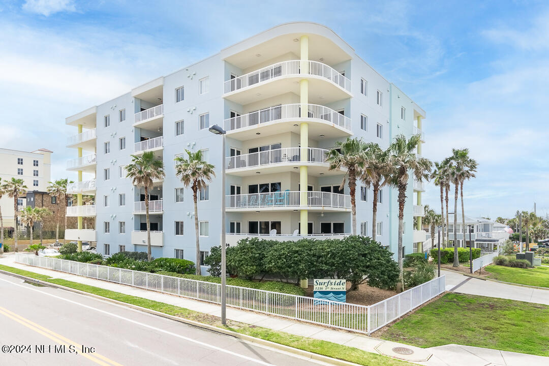 1236 1ST Street N, 602