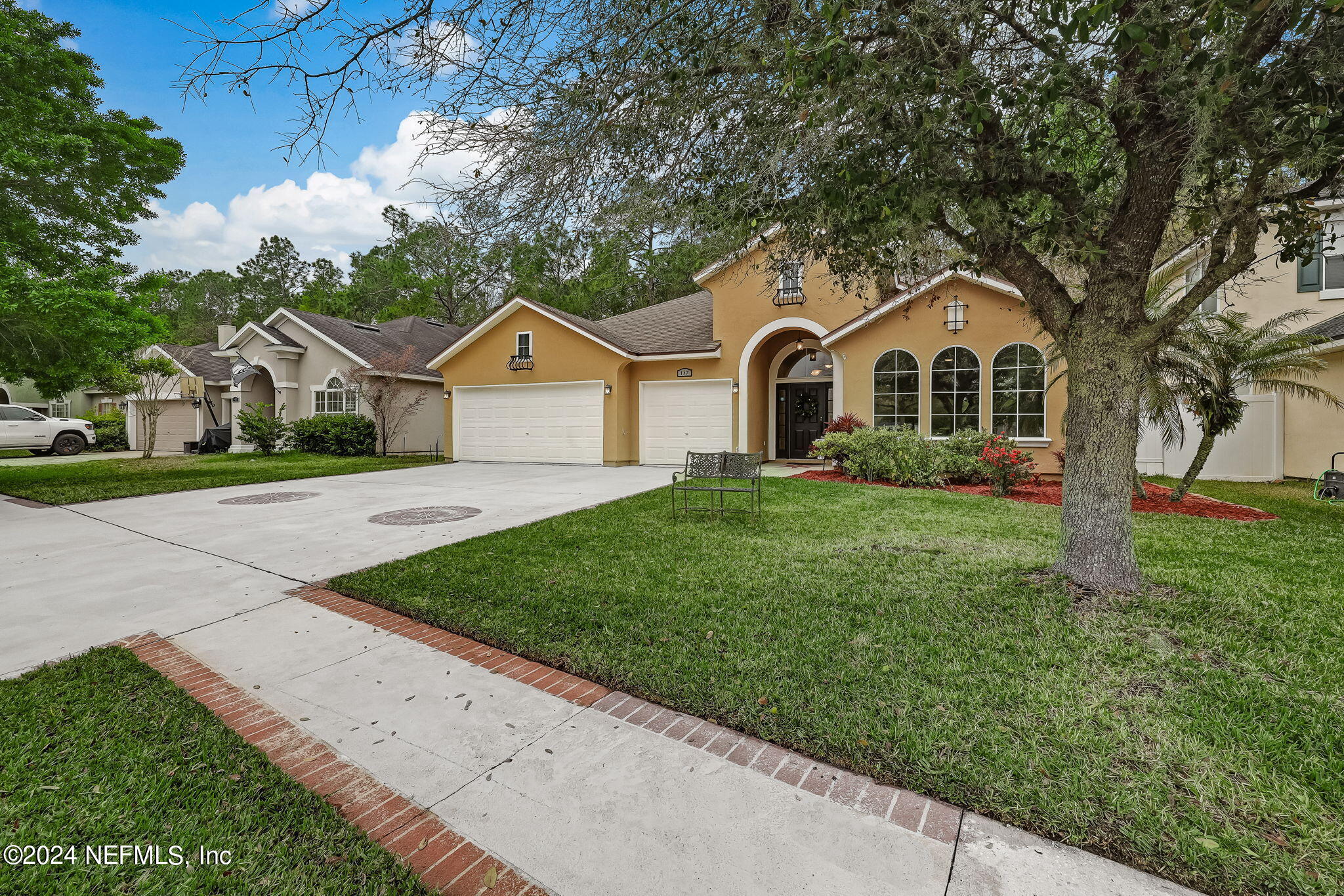 137 CASA SEVILLA Avenue