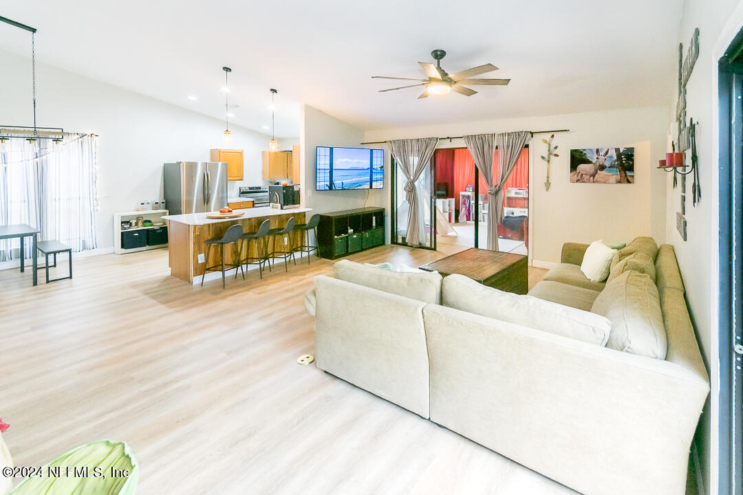 3539 E WAVERLY DOCK Road
