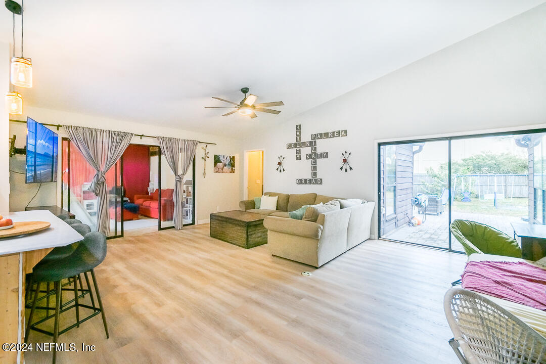 3539 E WAVERLY DOCK Road