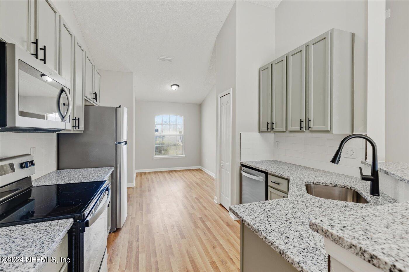 14082 CRESTWICK Drive W