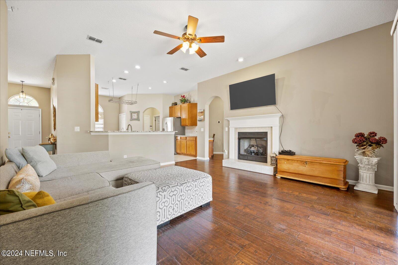 1549 W WINDY WILLOW Drive