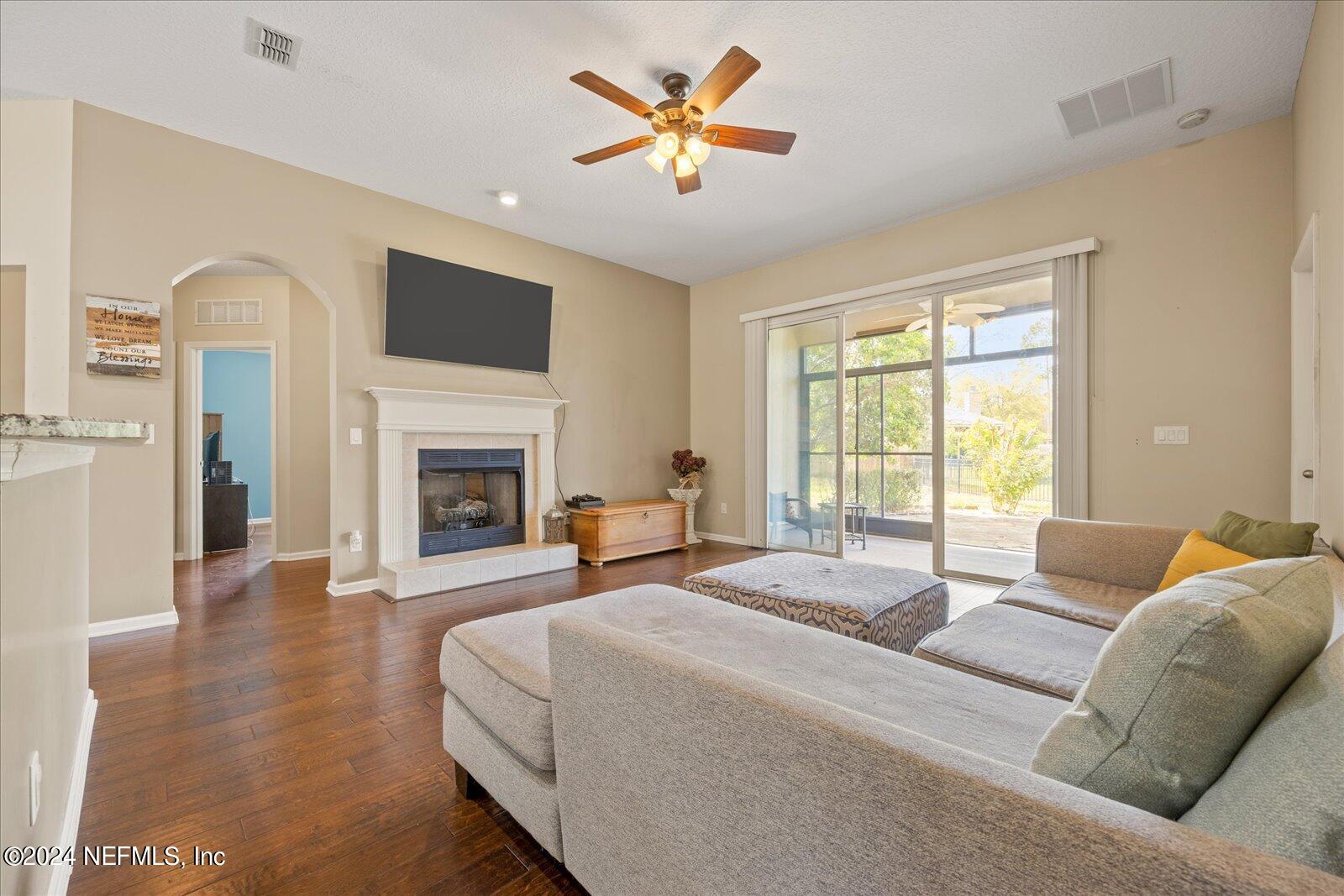 1549 W WINDY WILLOW Drive