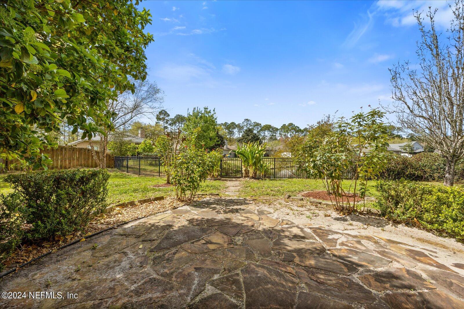 1549 W WINDY WILLOW Drive