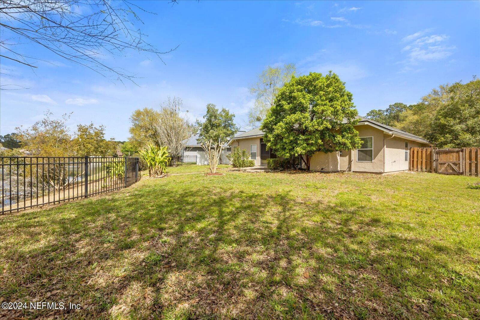 1549 W WINDY WILLOW Drive