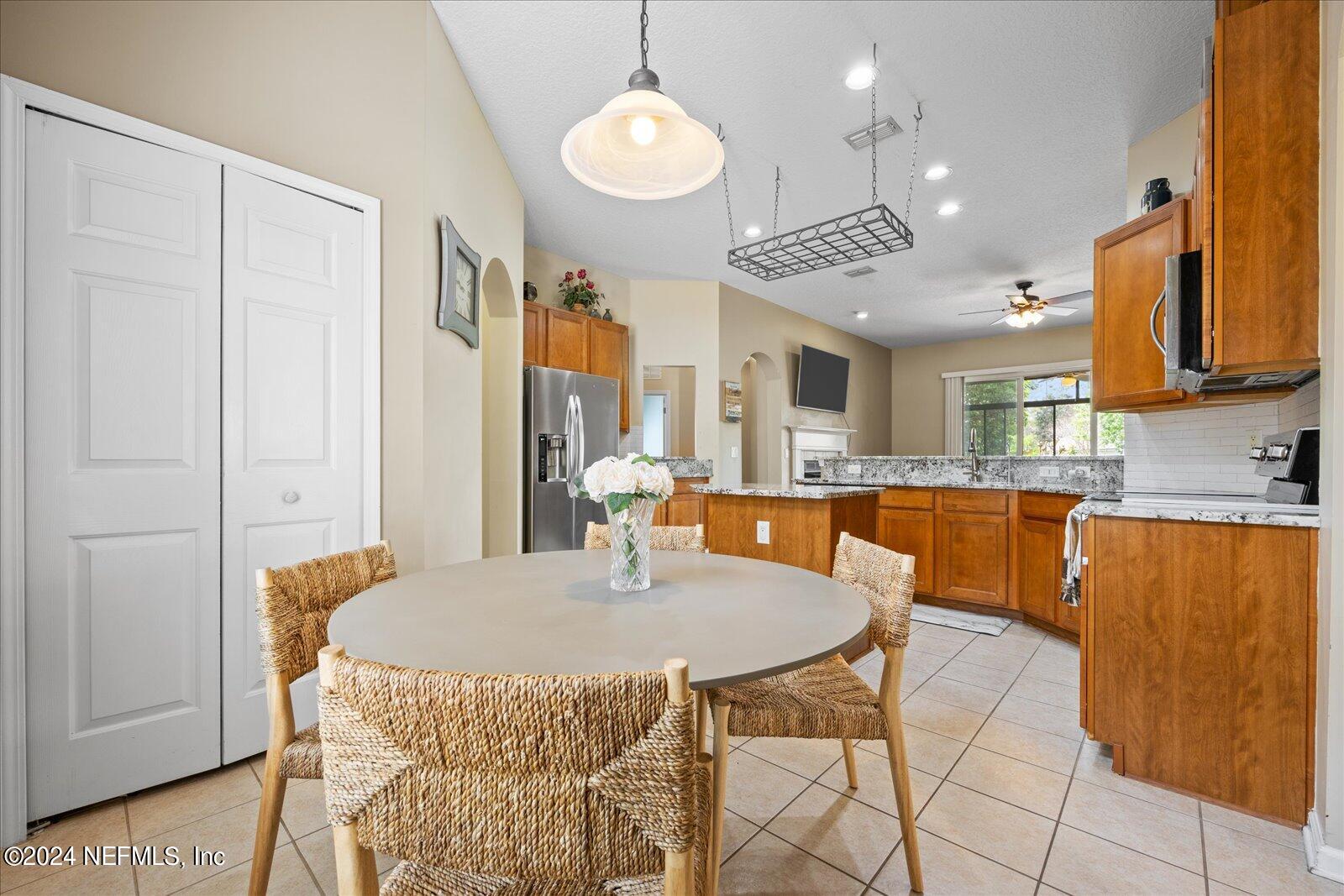 1549 W WINDY WILLOW Drive