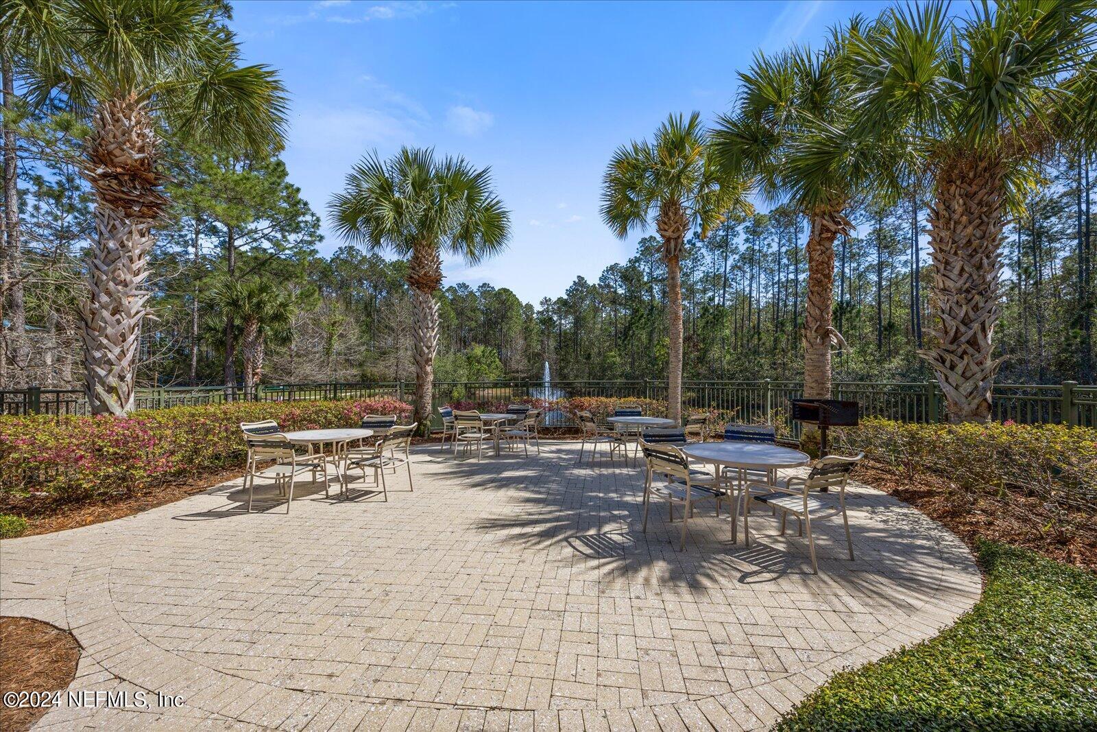 1549 W WINDY WILLOW Drive