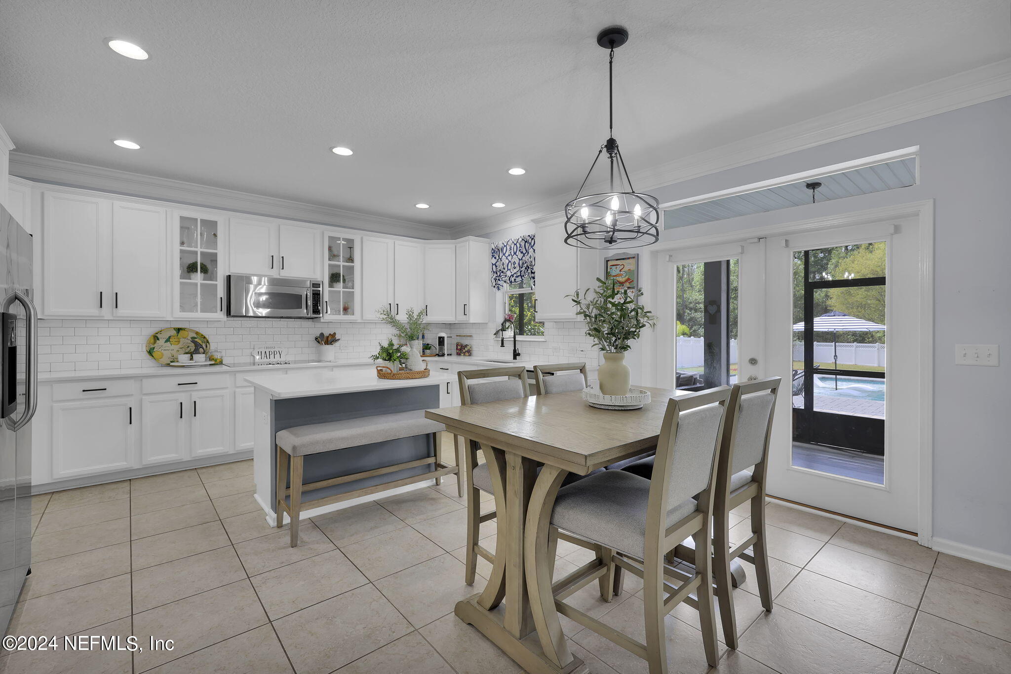 137 CRESTHAVEN Place