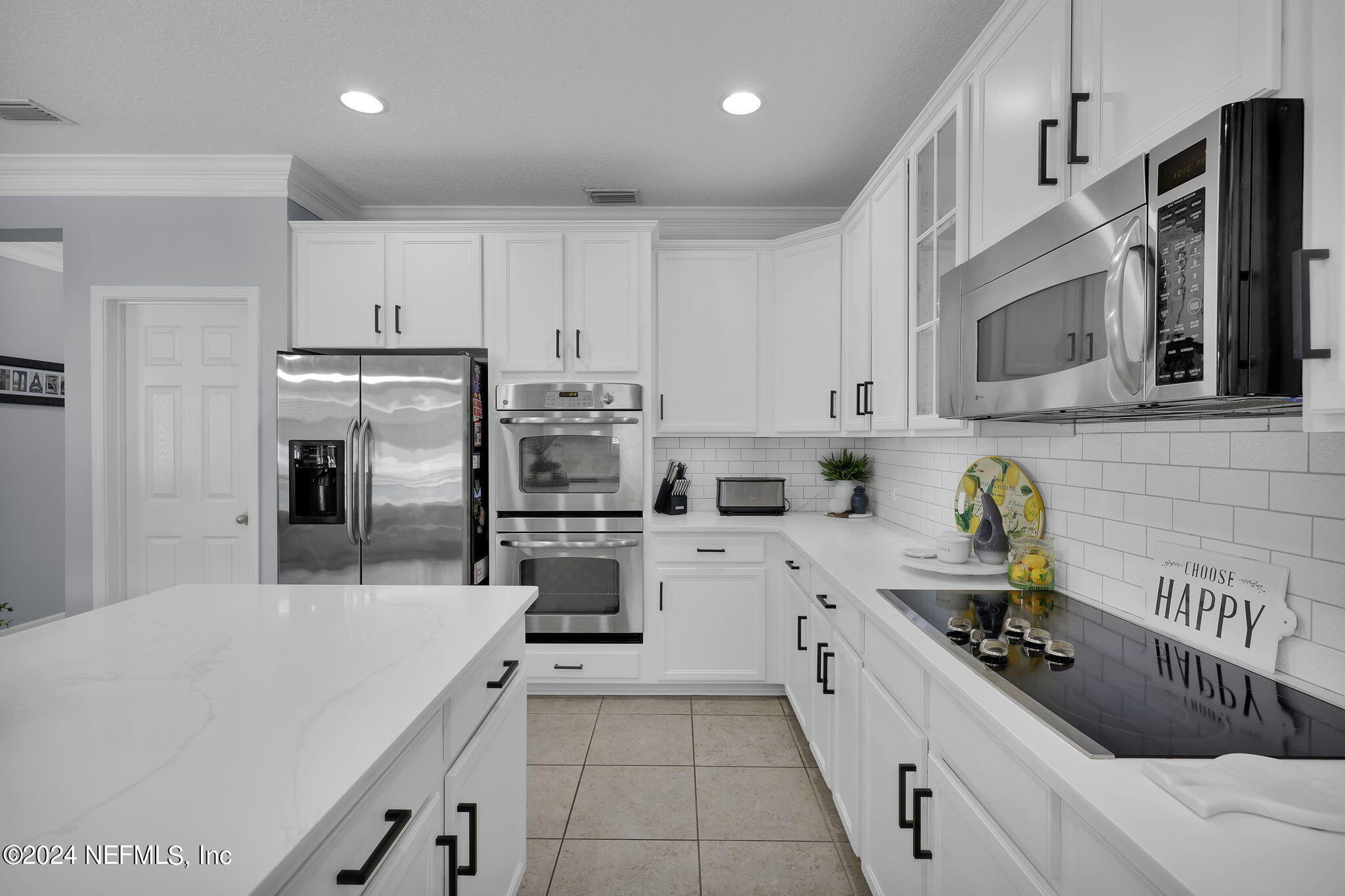 137 CRESTHAVEN Place