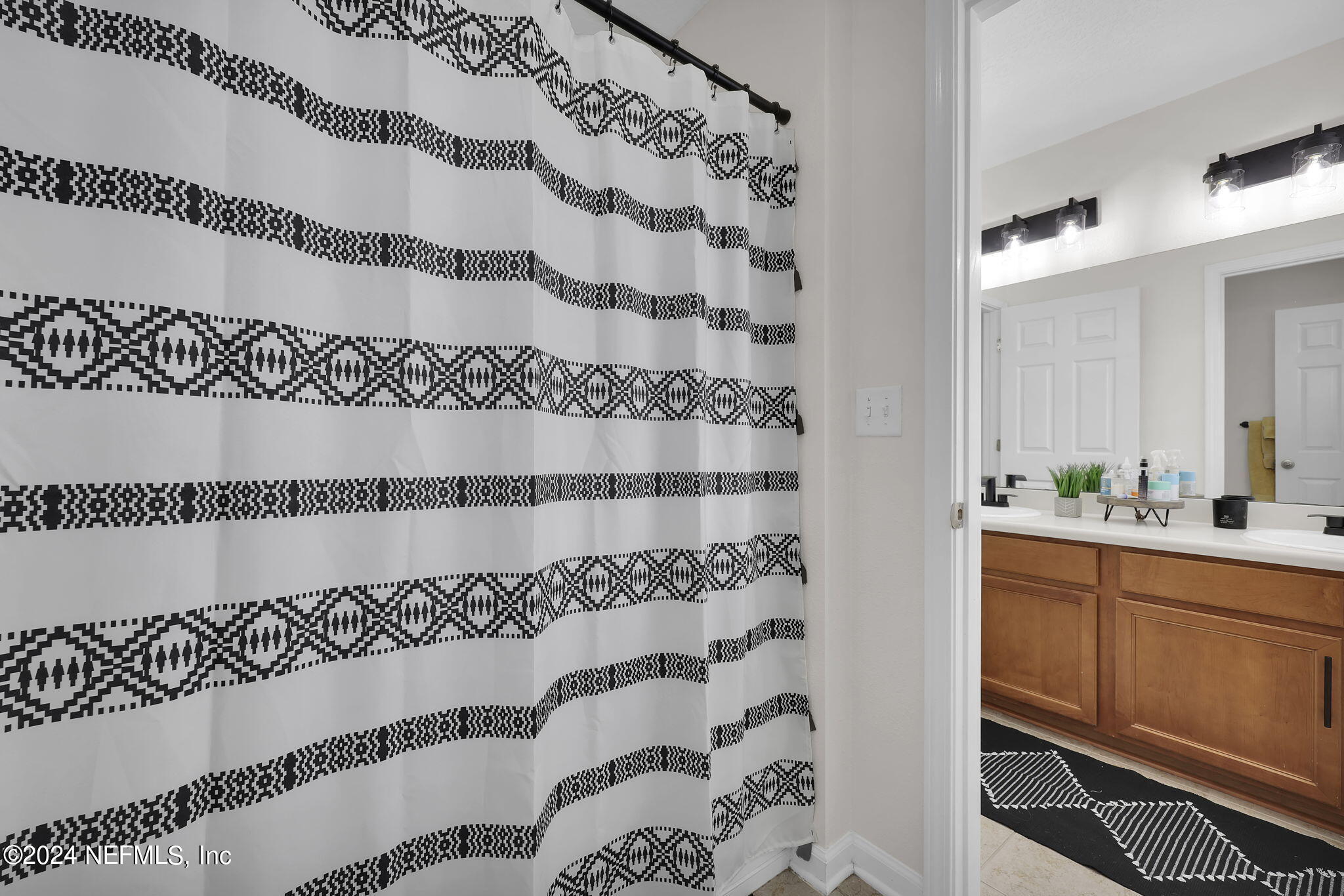 137 CRESTHAVEN Place