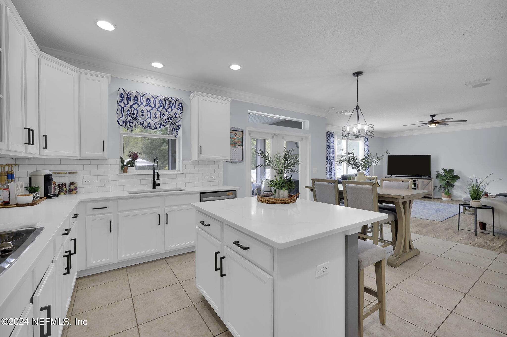 137 CRESTHAVEN Place