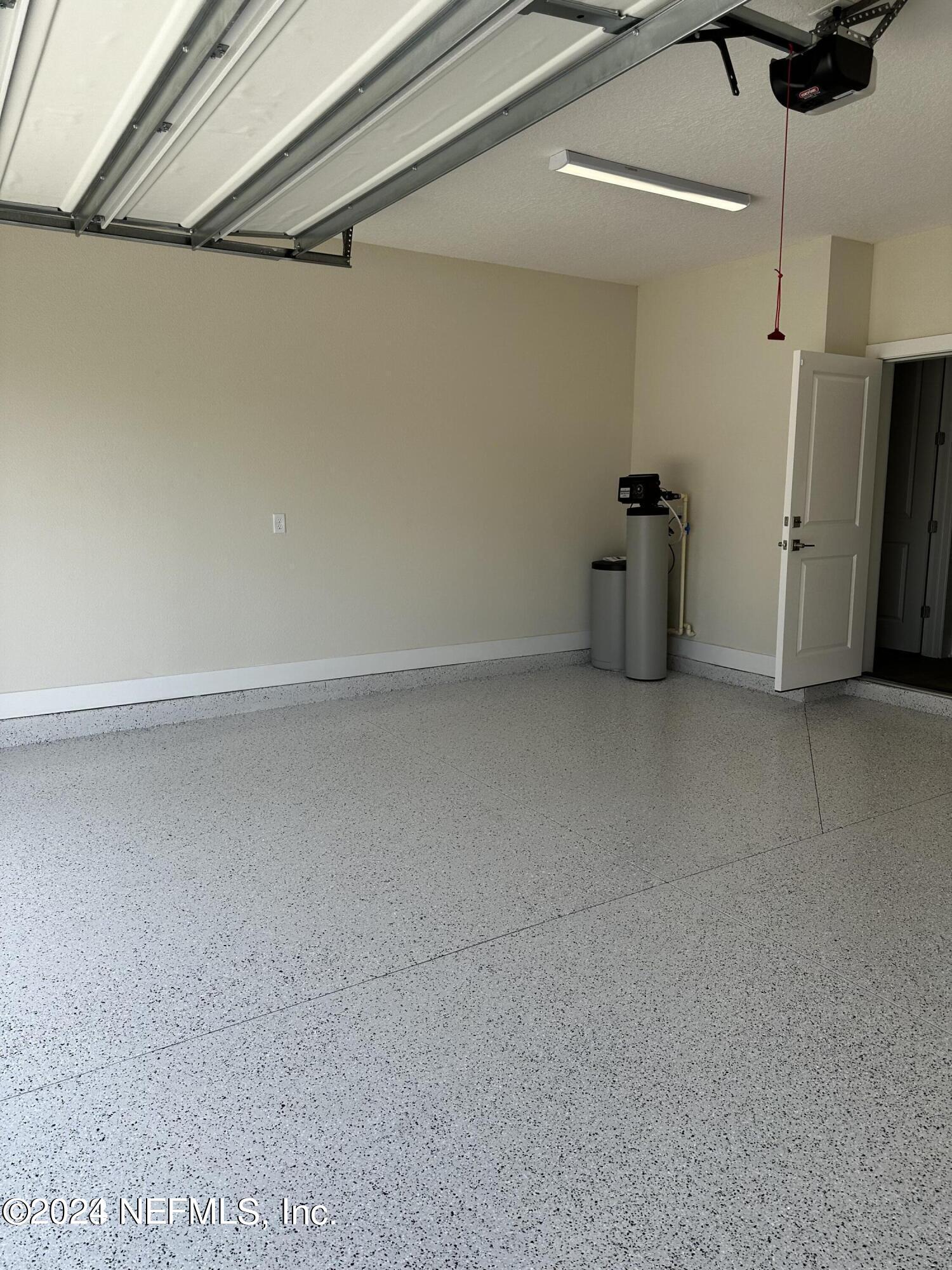 405 CRESTVIEW Drive