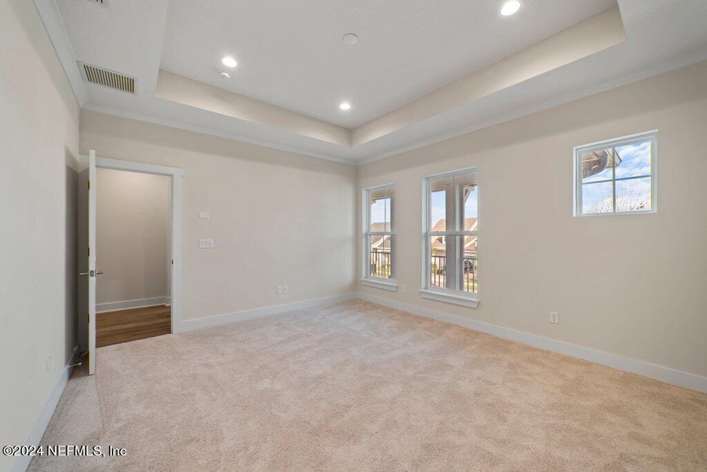 405 CRESTVIEW Drive