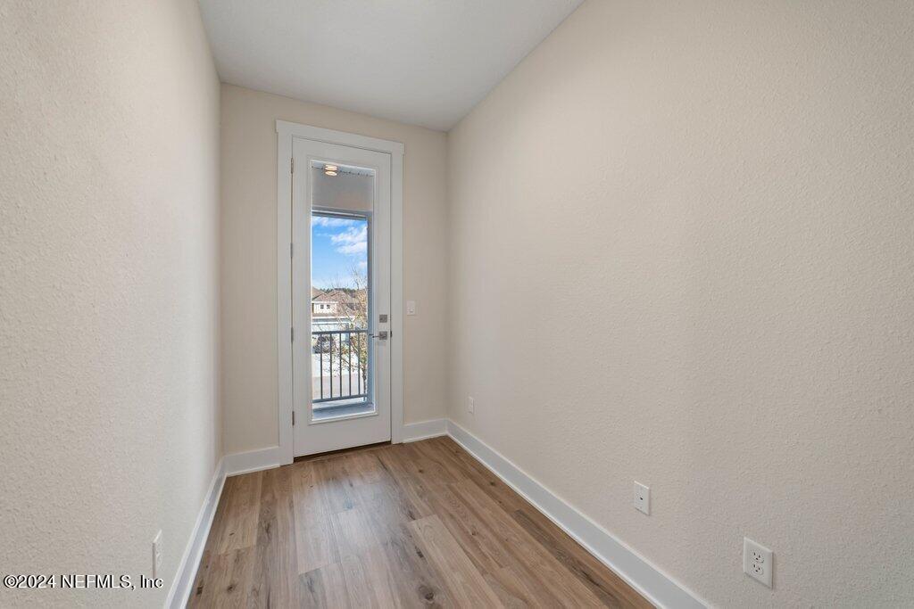 405 CRESTVIEW Drive