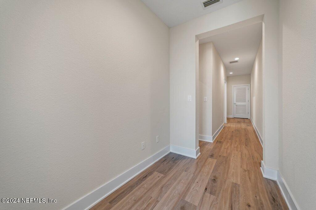 405 CRESTVIEW Drive