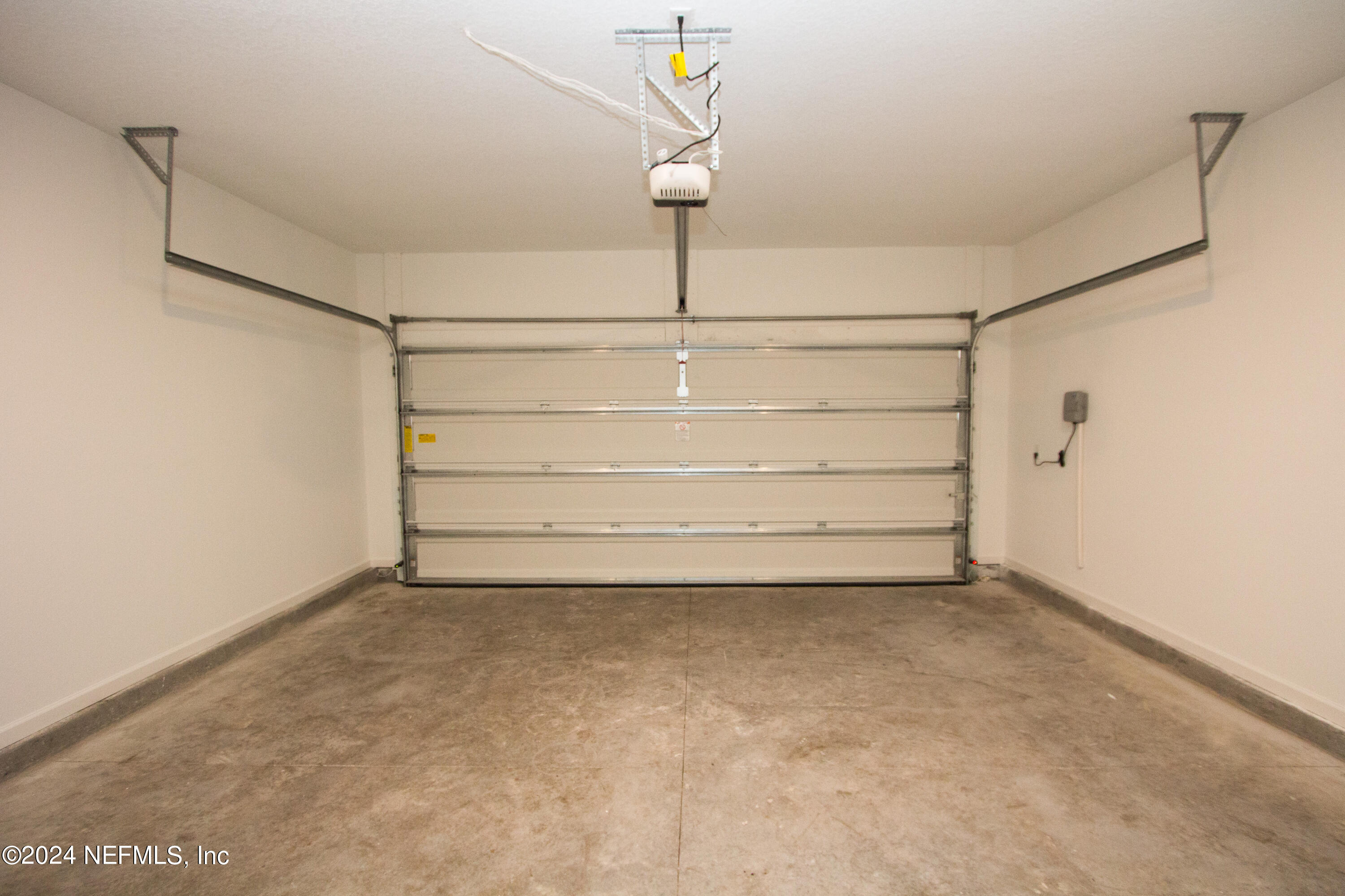 212 LAKE SINCLAIR Street