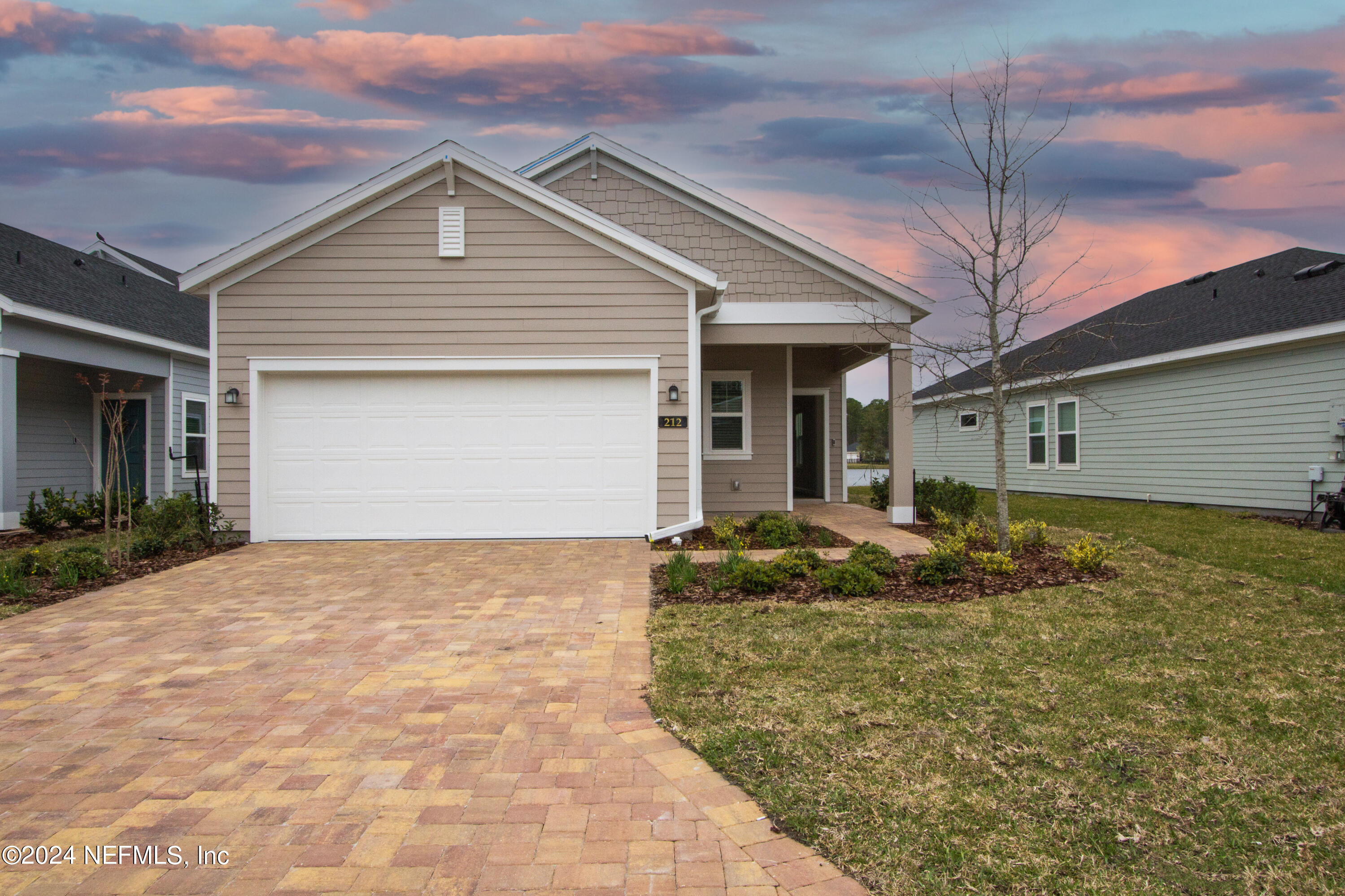 212 LAKE SINCLAIR Street