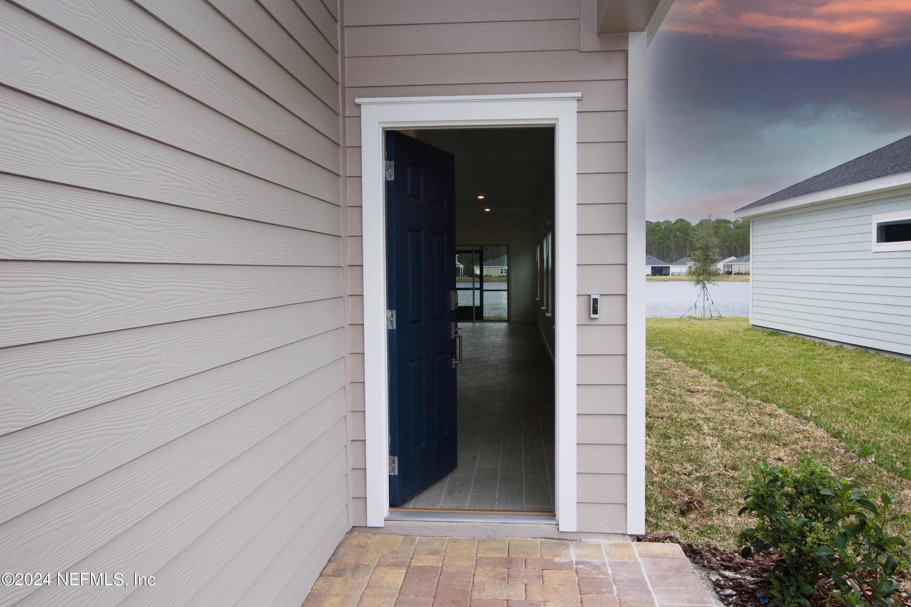 212 LAKE SINCLAIR Street