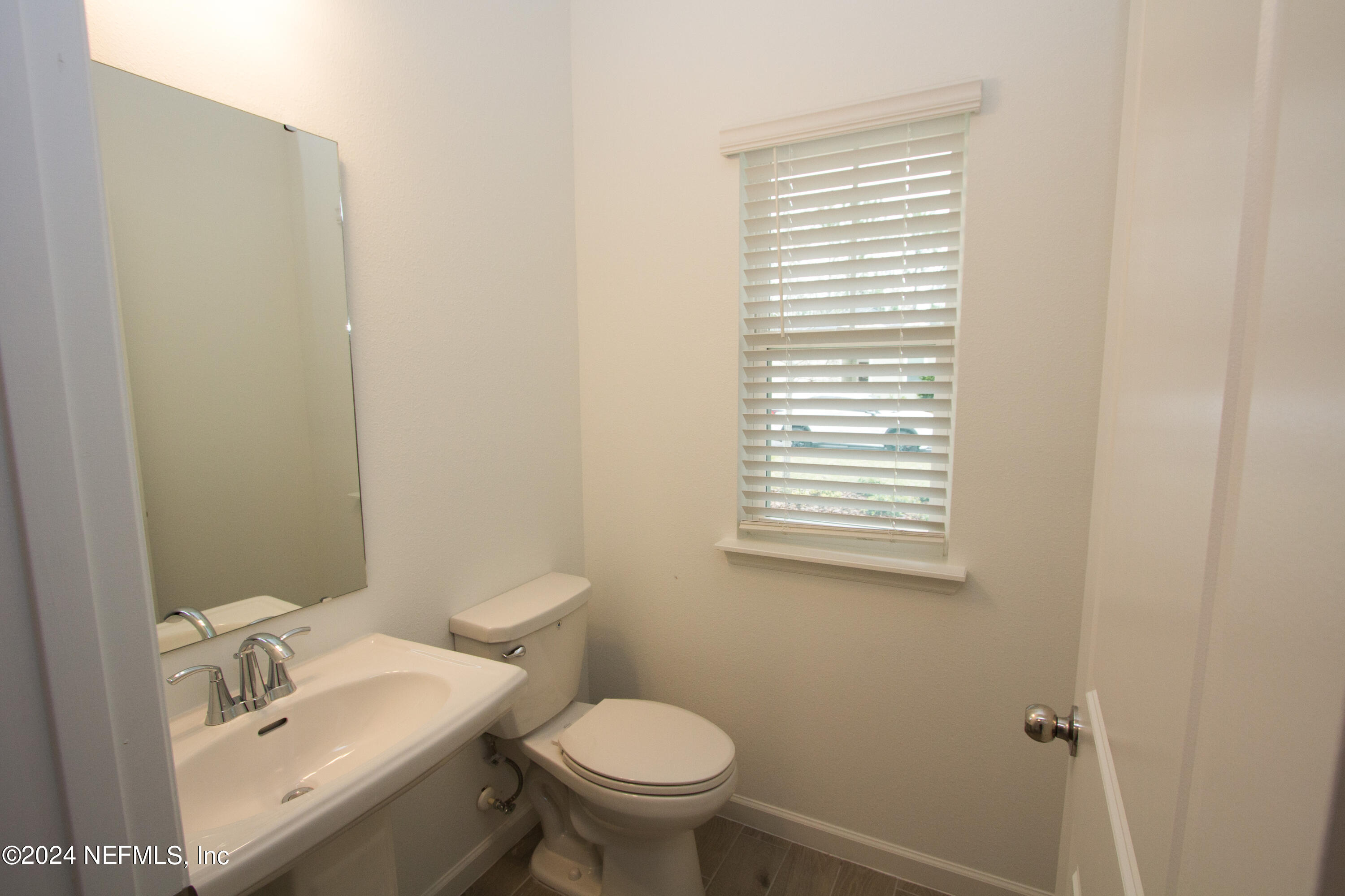 212 LAKE SINCLAIR Street