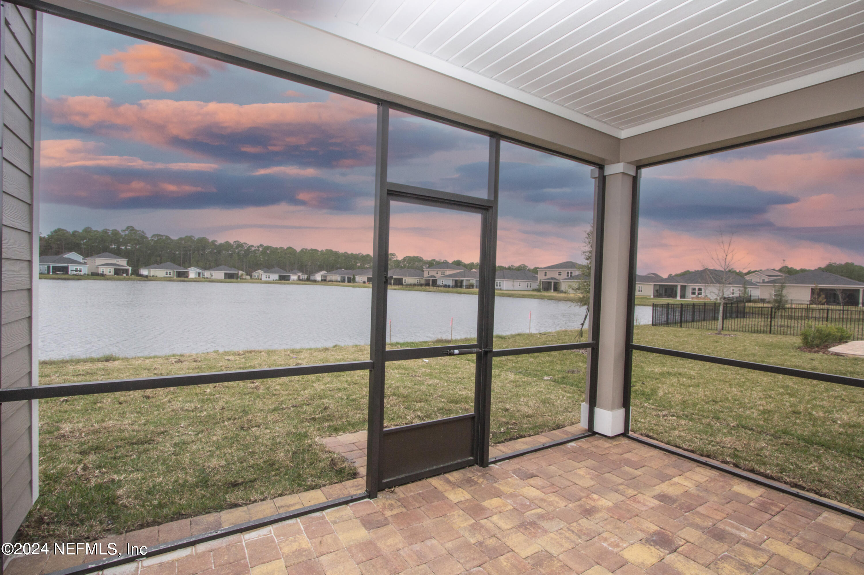 212 LAKE SINCLAIR Street