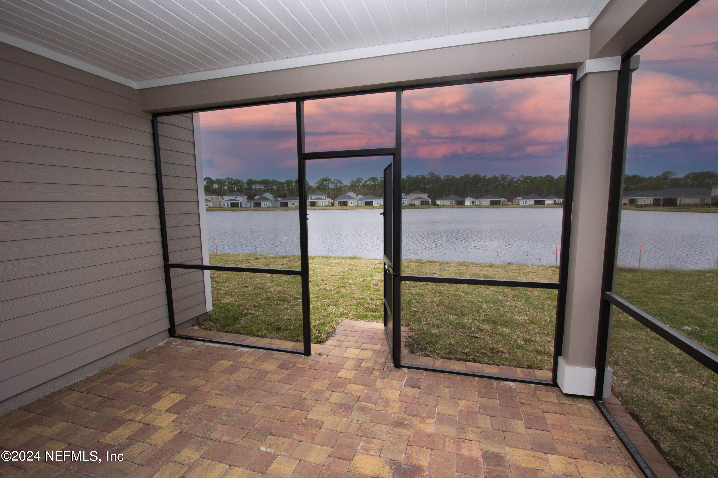 212 LAKE SINCLAIR Street