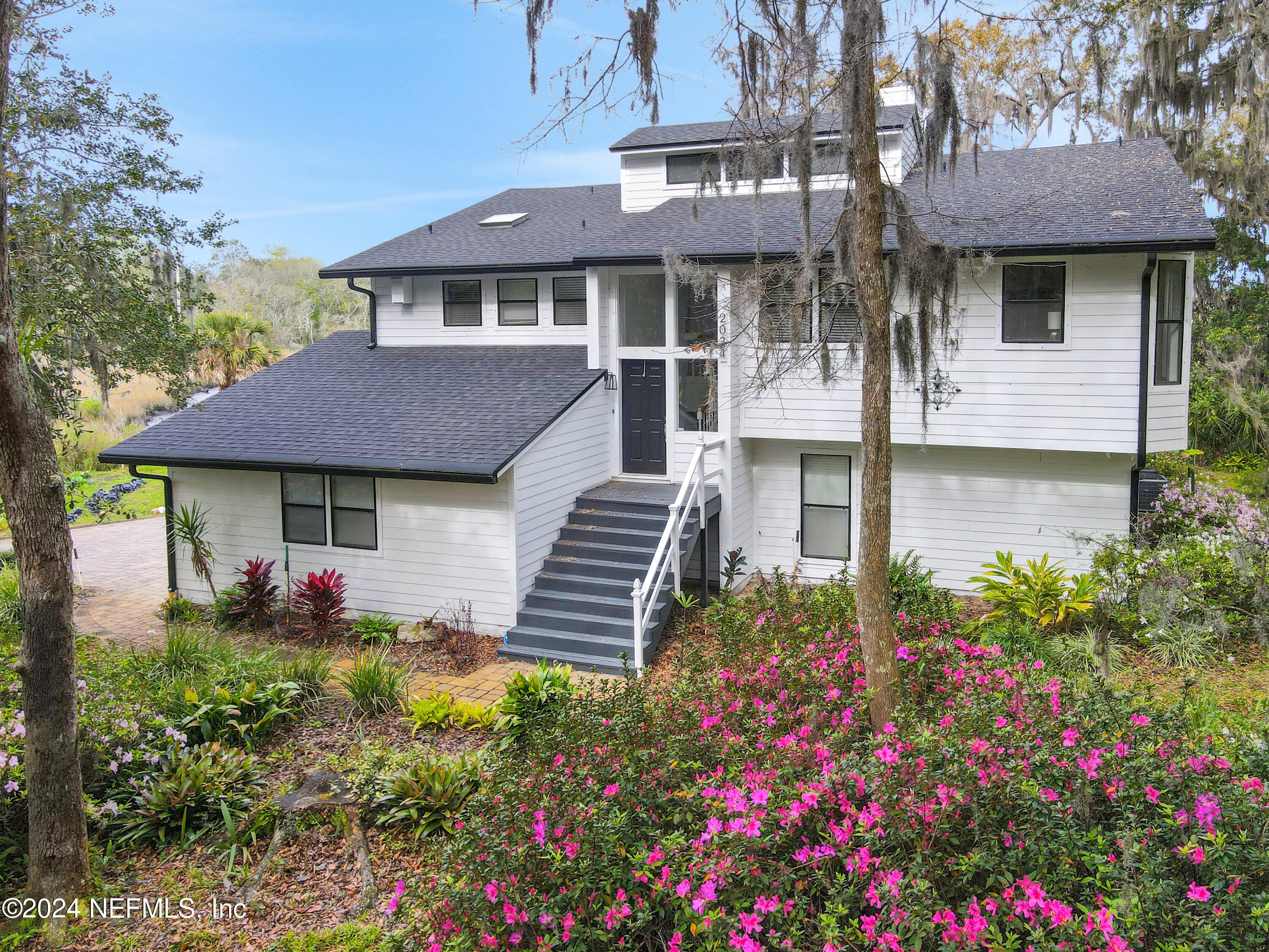 2034 SHADOW Lane