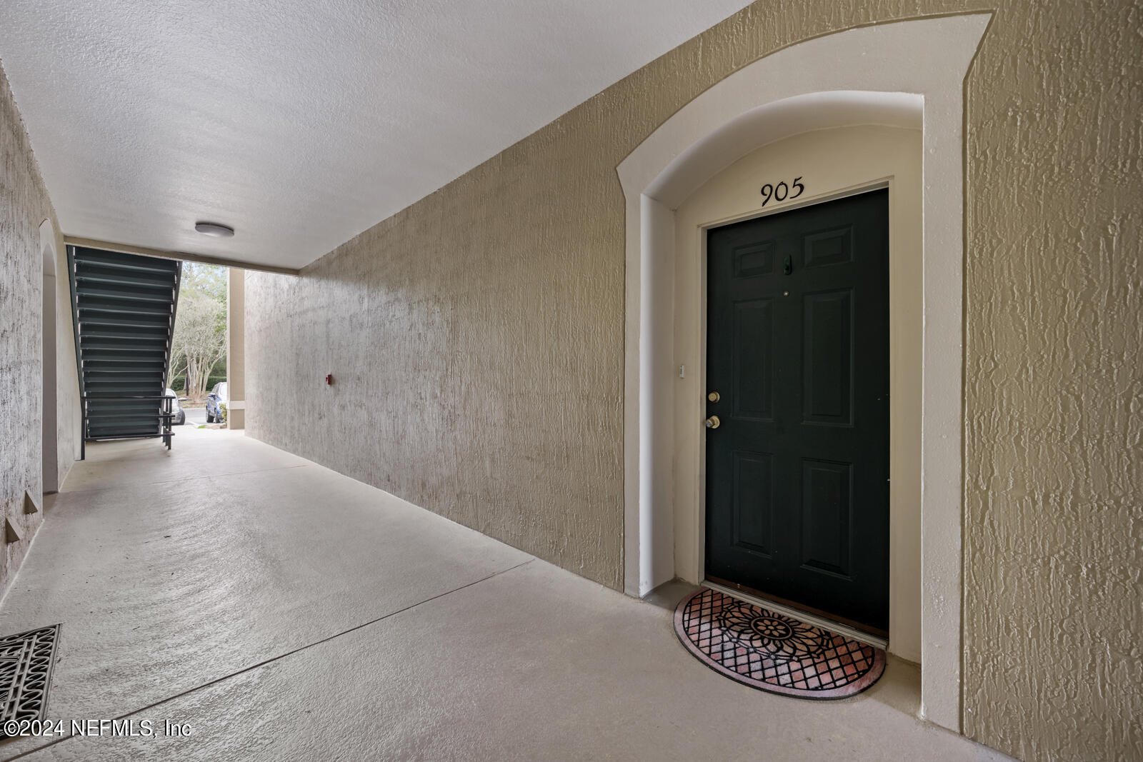 7990 BAYMEADOWS Road E, 905