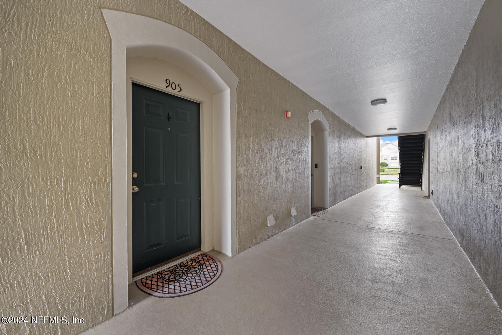 7990 BAYMEADOWS Road E, 905