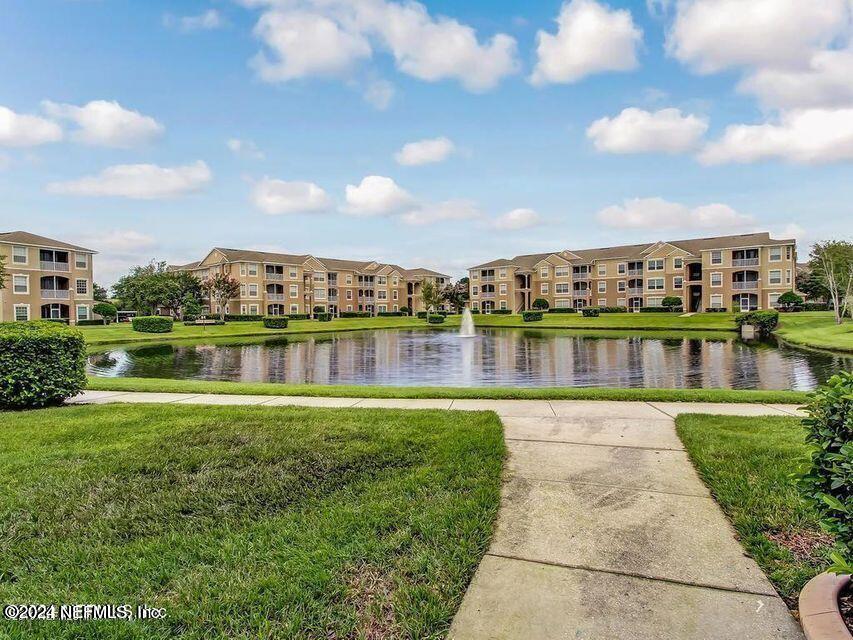 7990 BAYMEADOWS Road E, 905