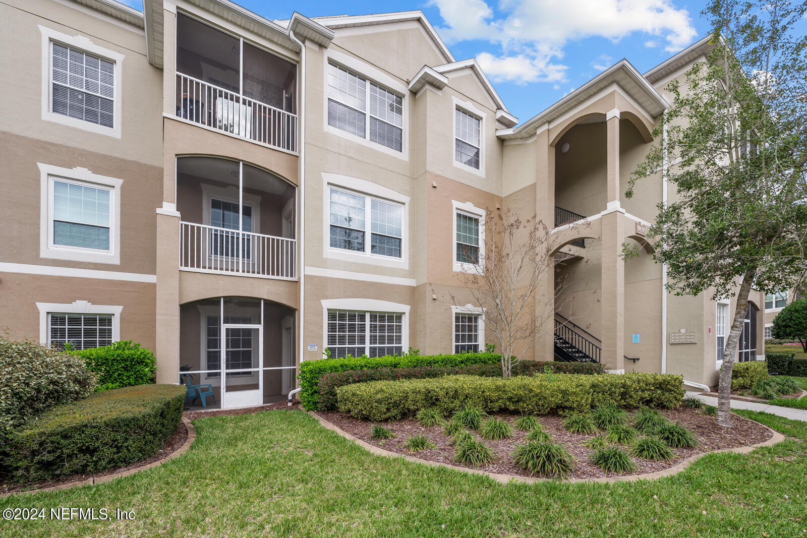 7990 BAYMEADOWS Road E, 905