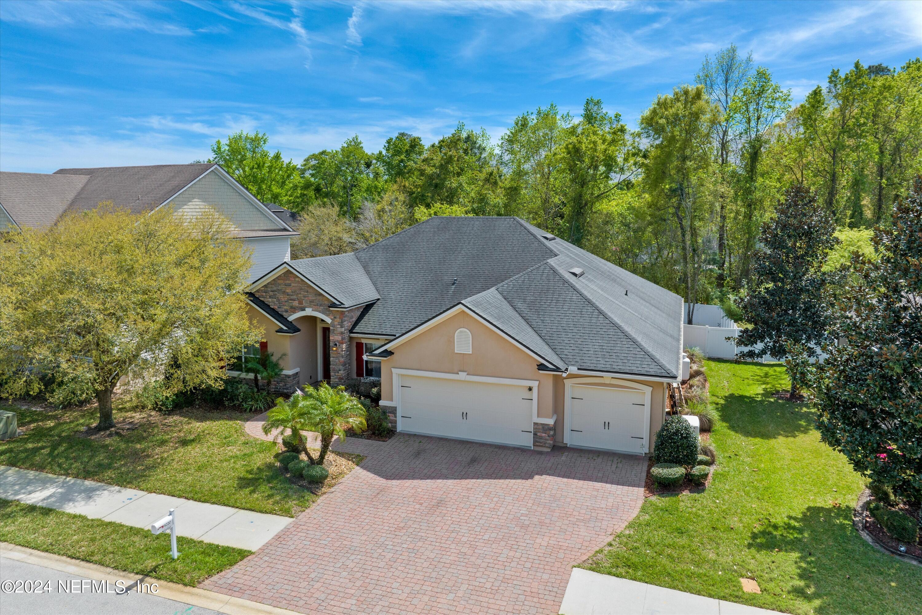 4220 HAZELBROOK Lane