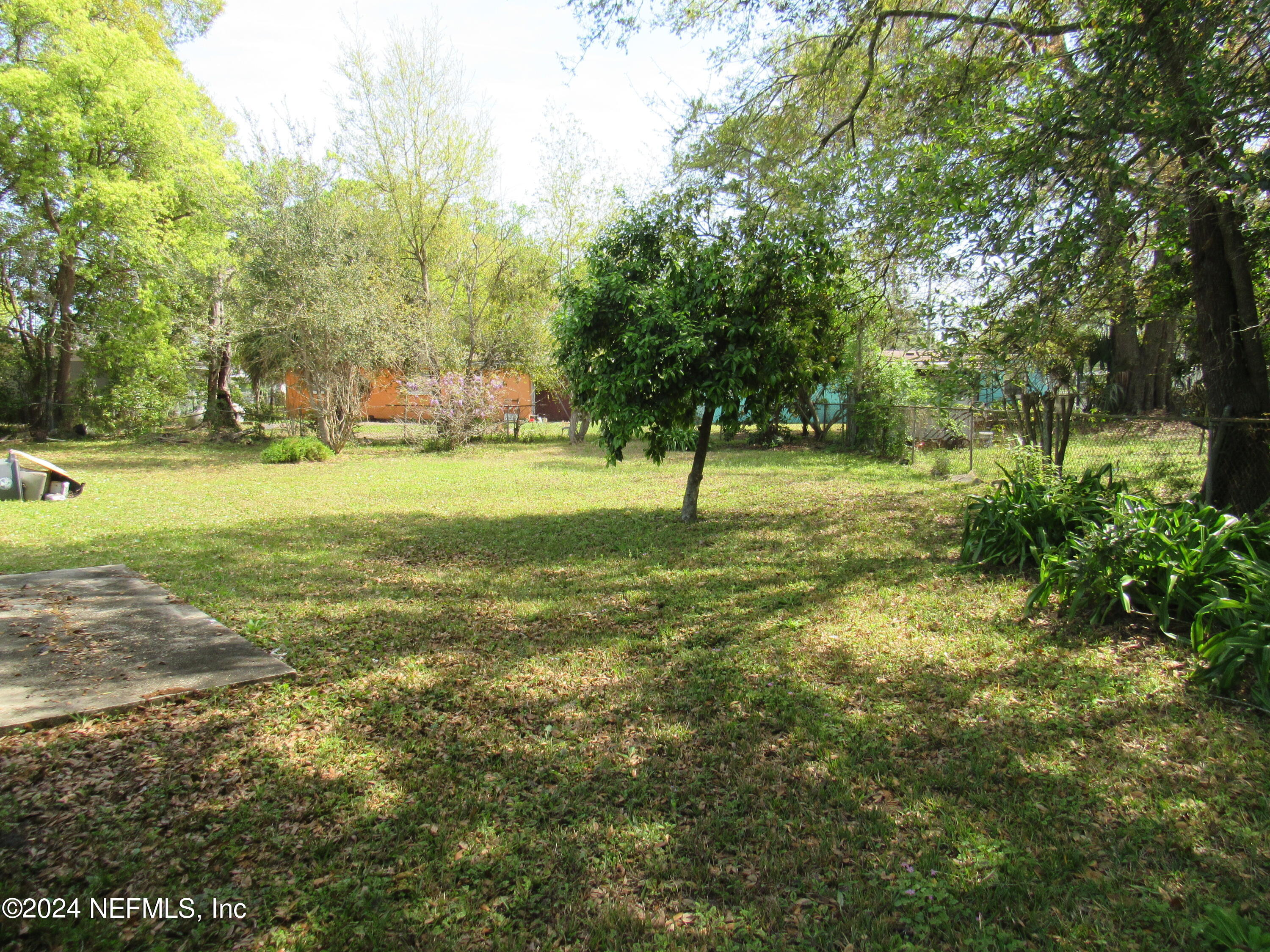 4111 LEONARD Court W