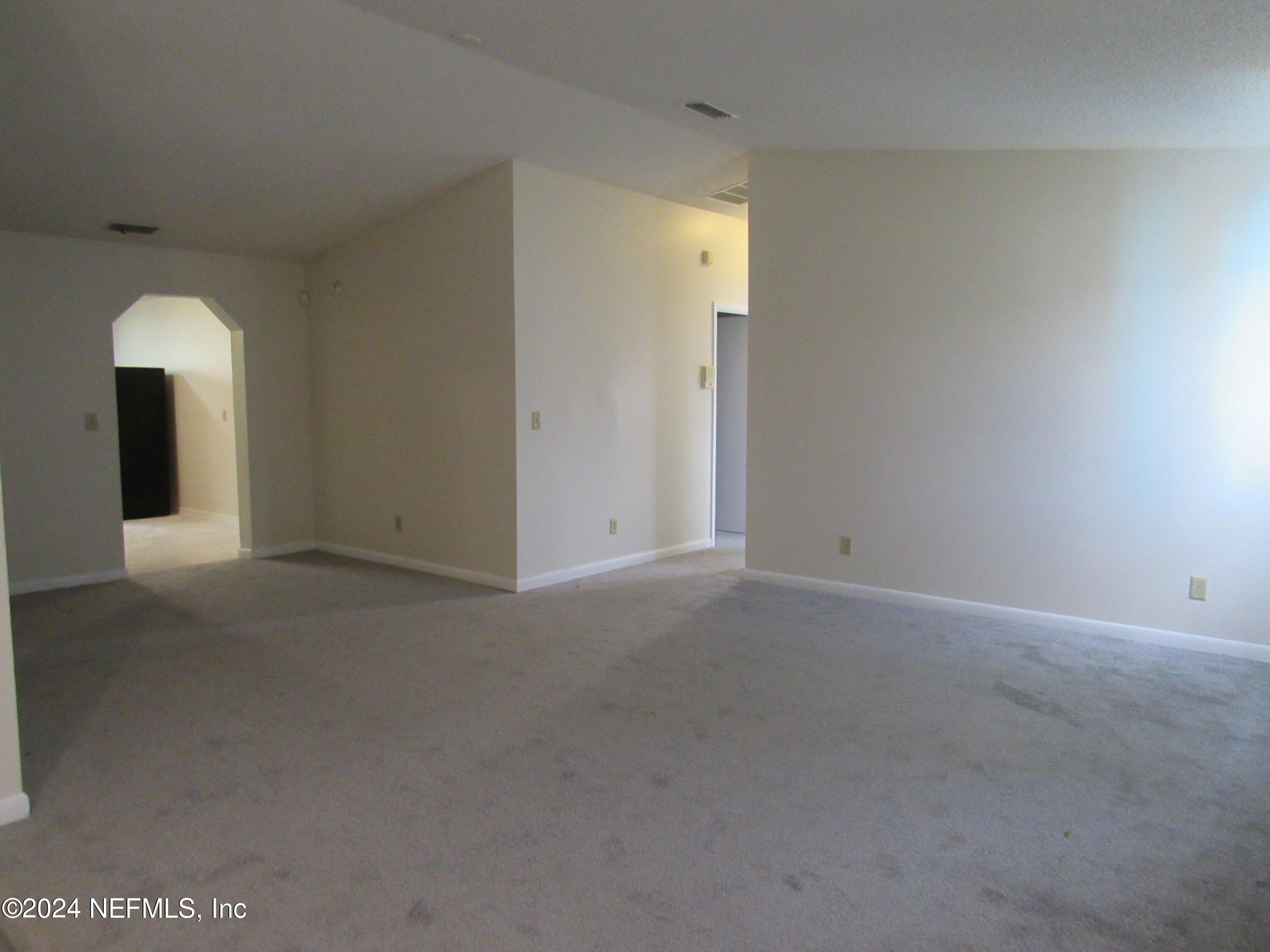 4111 LEONARD Court W