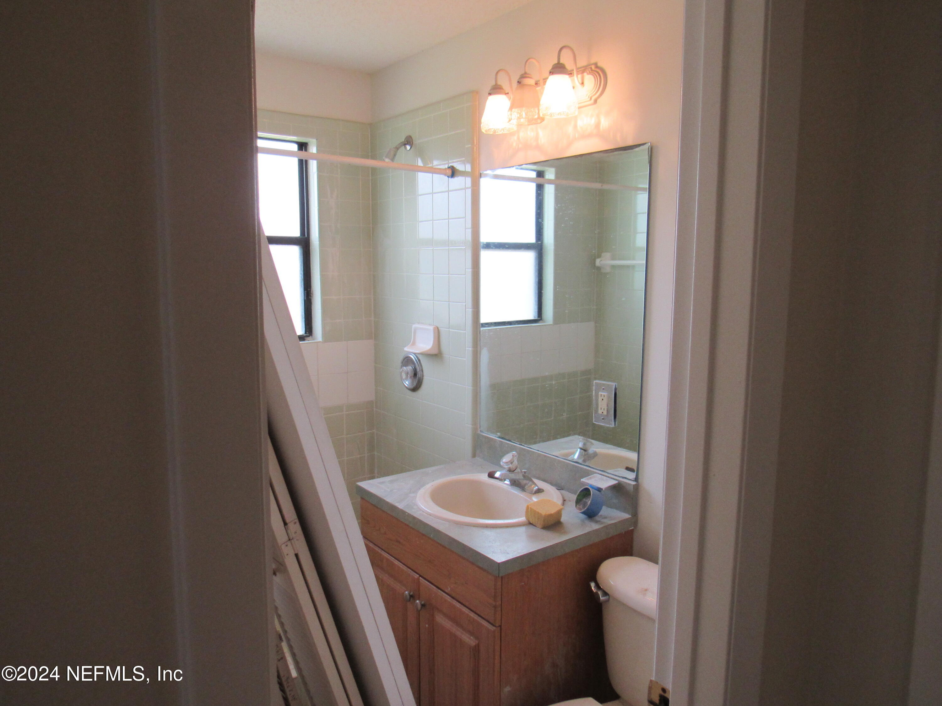 4111 LEONARD Court W