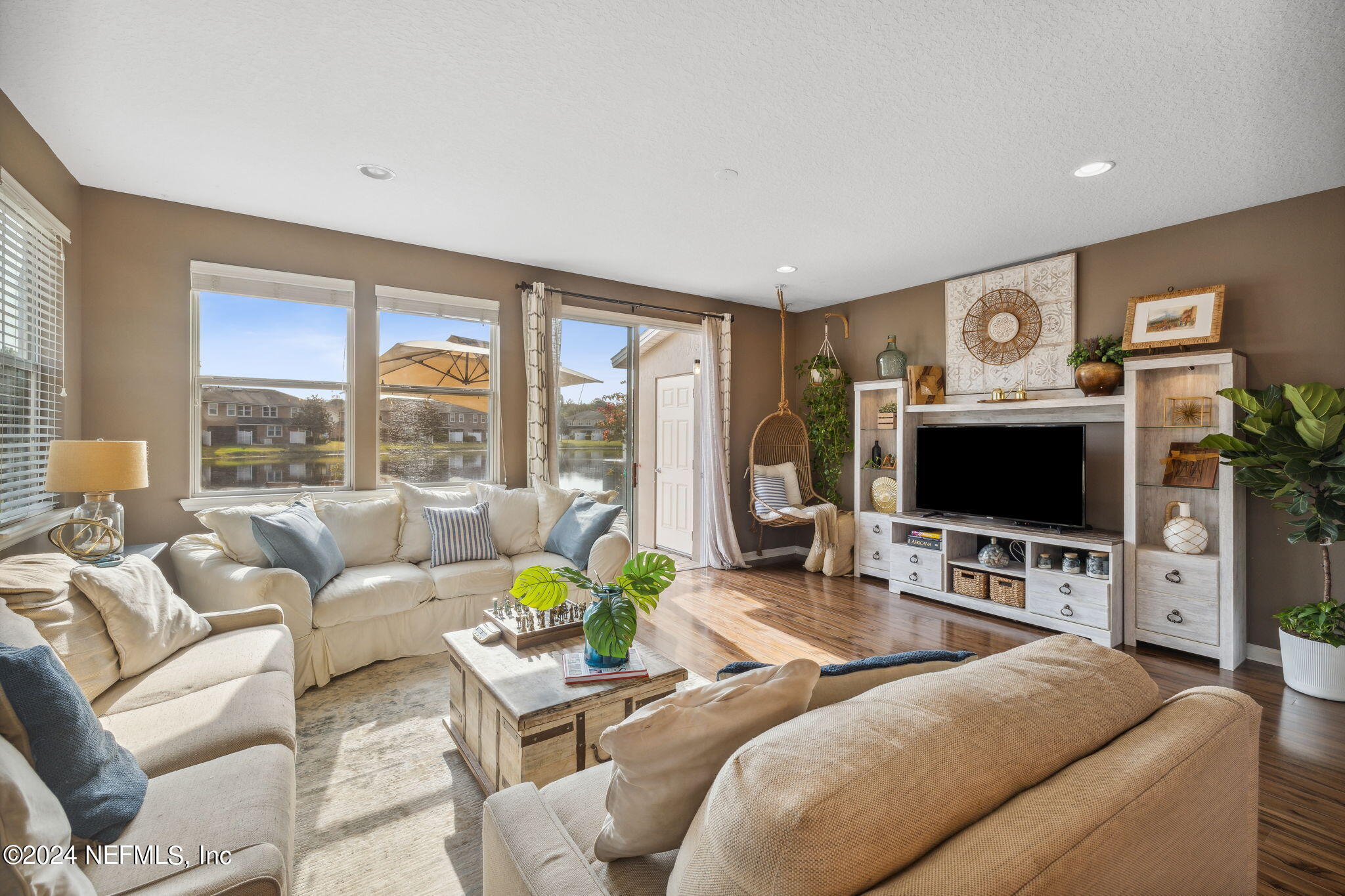 5975 BARTRAM VILLAGE Drive