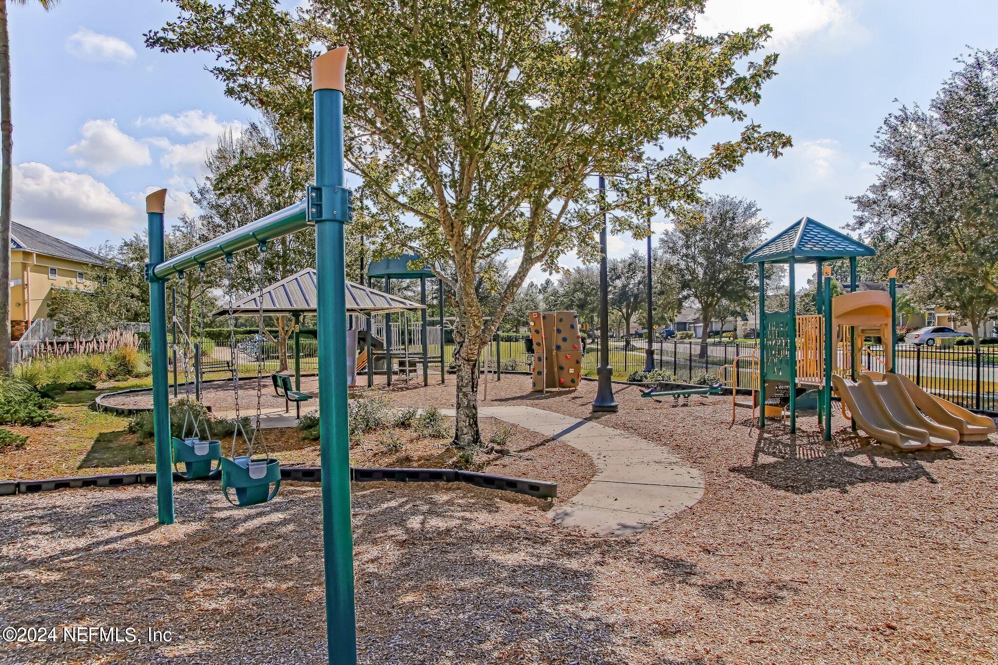 5975 BARTRAM VILLAGE Drive