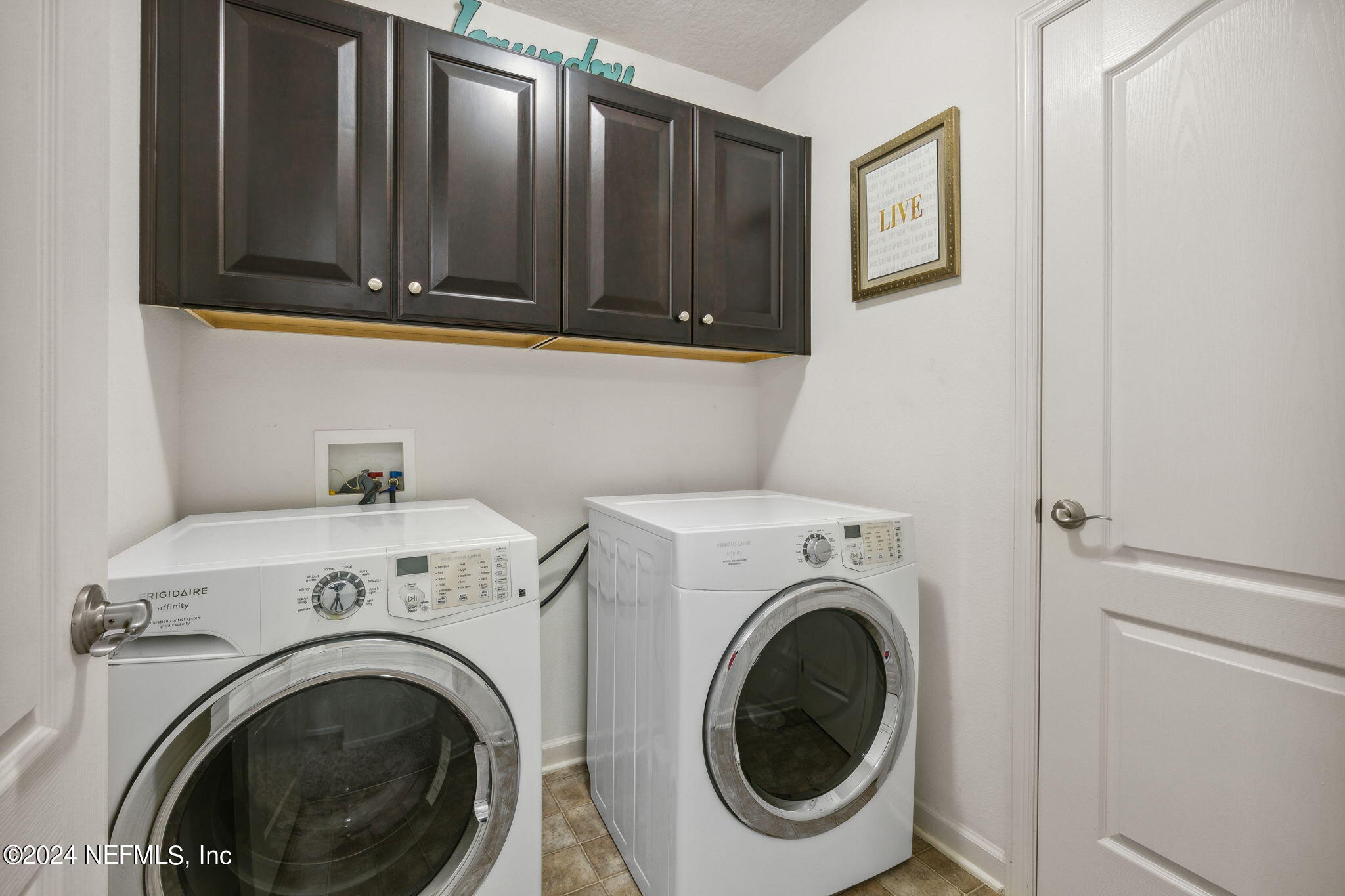 5975 BARTRAM VILLAGE Drive