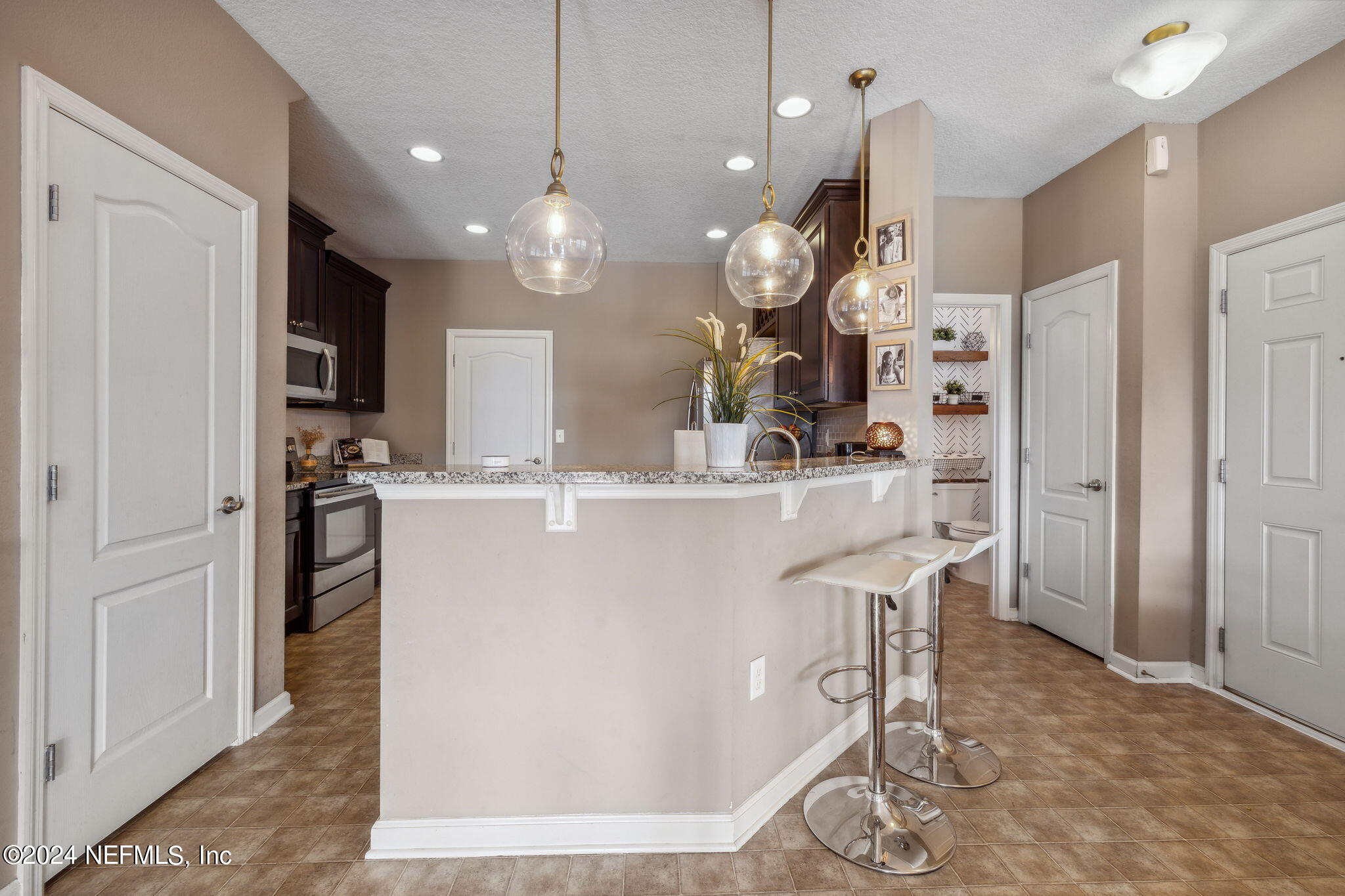 5975 BARTRAM VILLAGE Drive