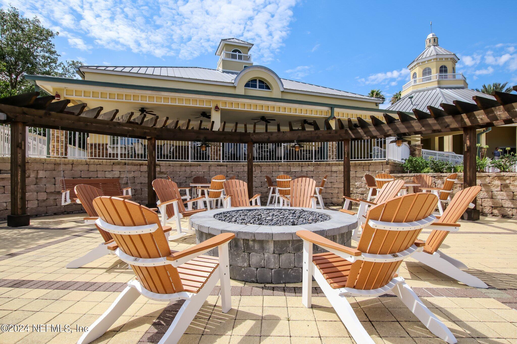 5975 BARTRAM VILLAGE Drive