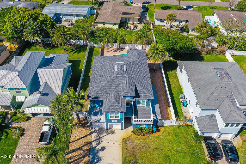428 DAVIS Street