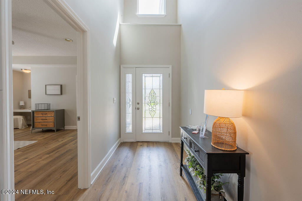 428 DAVIS Street