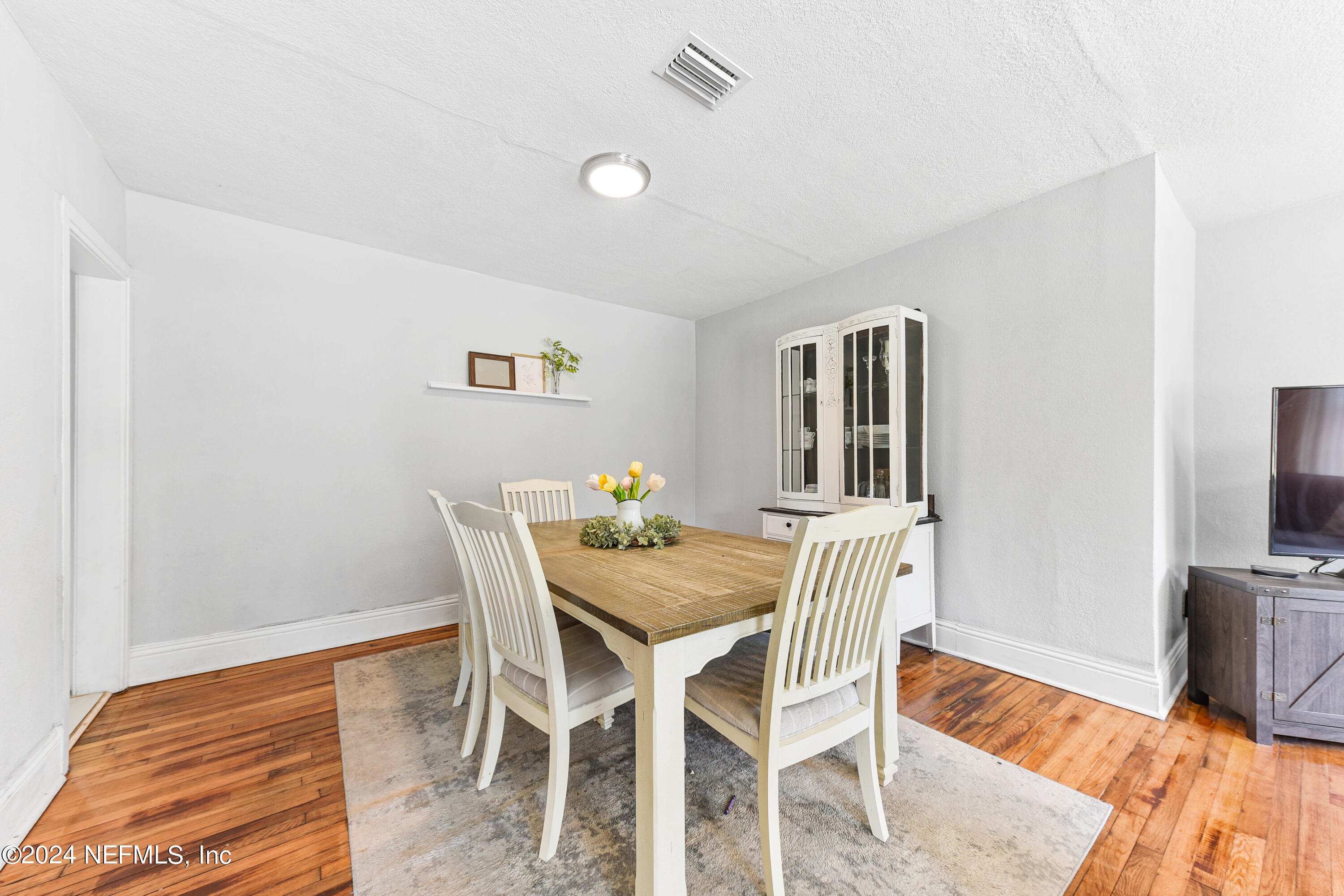 5065 ATTLEBORO Street