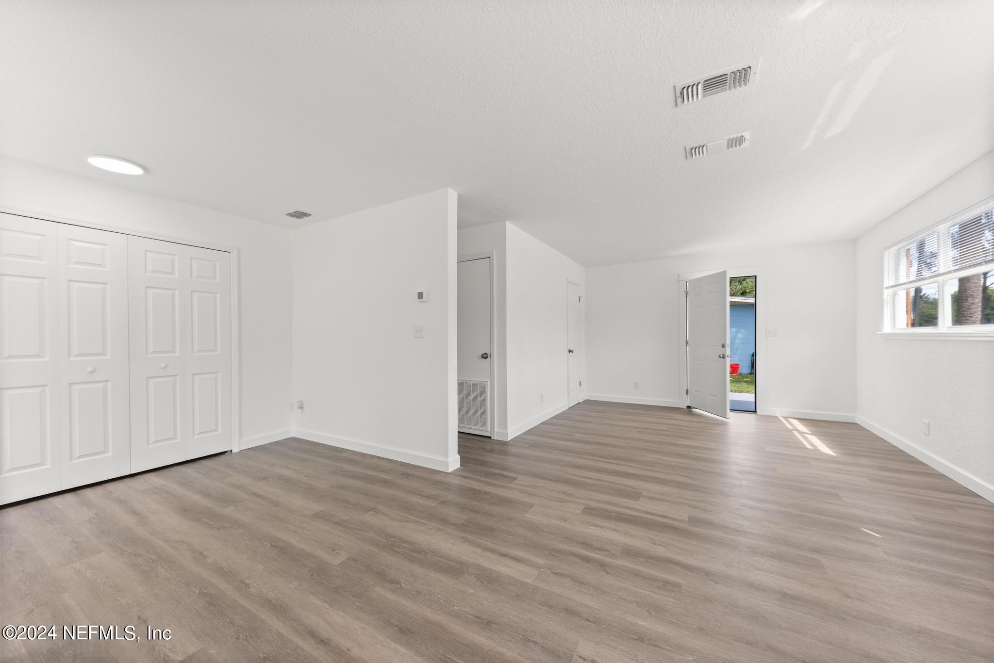 6777 MISS MUFFET Lane N