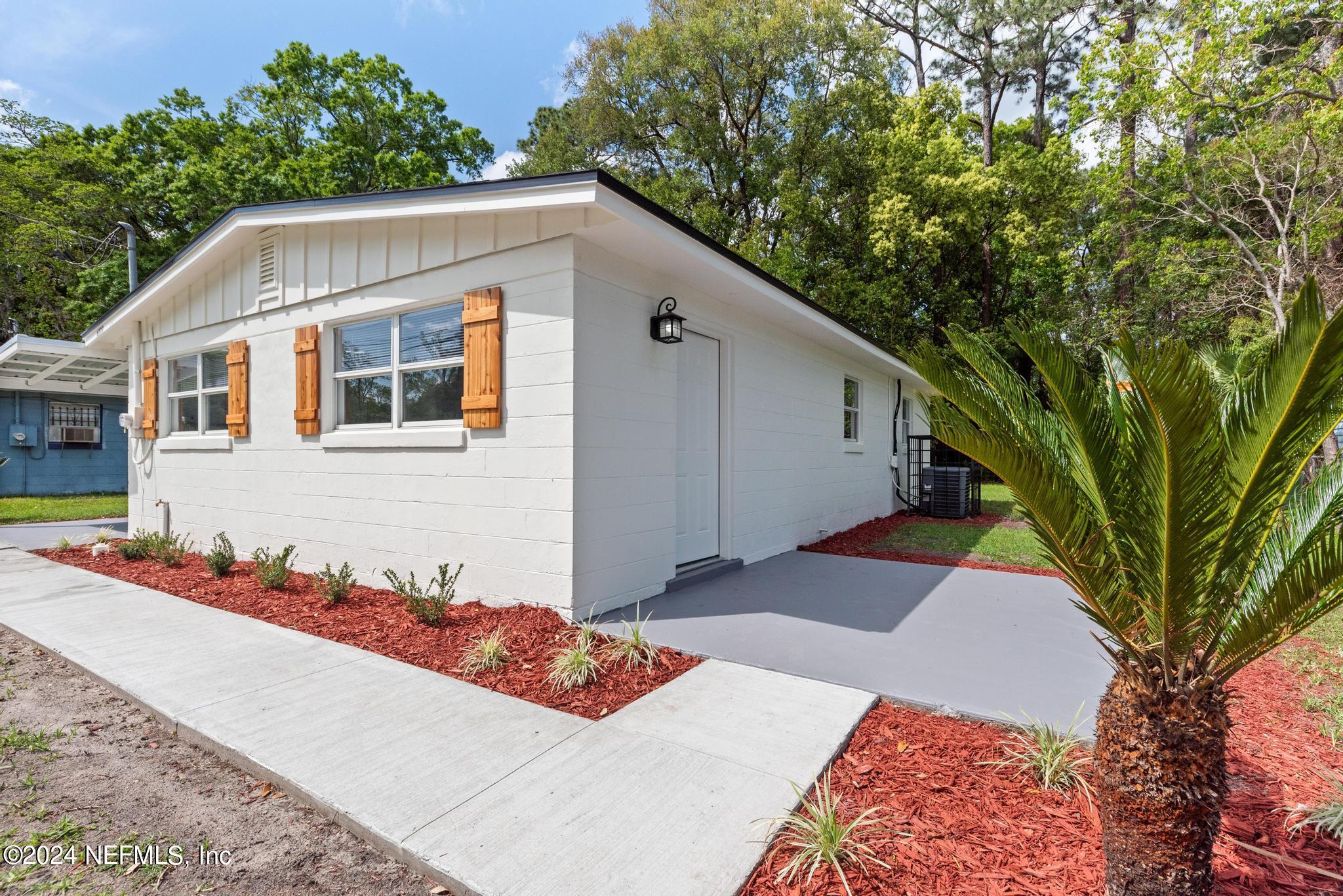 6777 MISS MUFFET Lane N