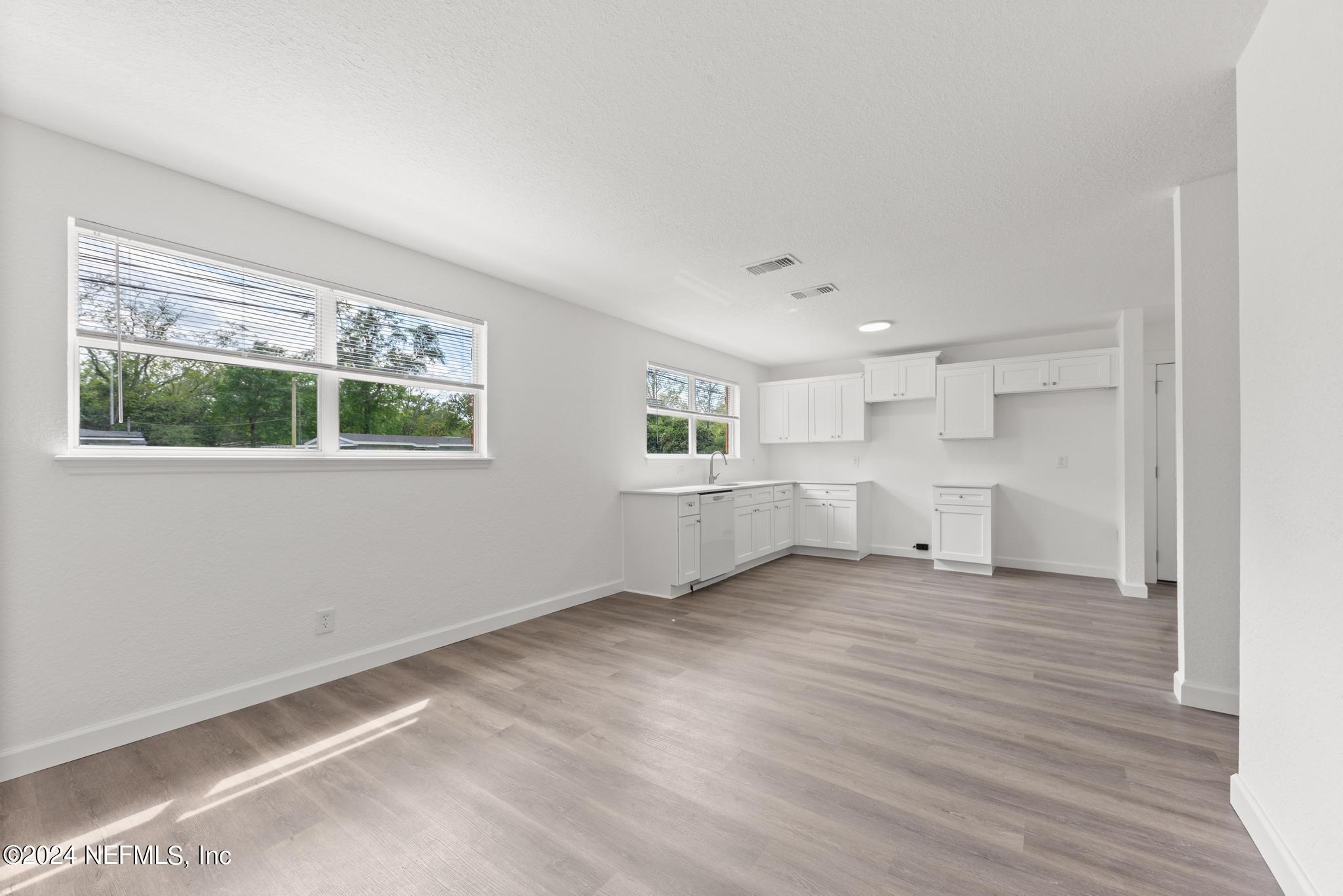 6777 MISS MUFFET Lane N