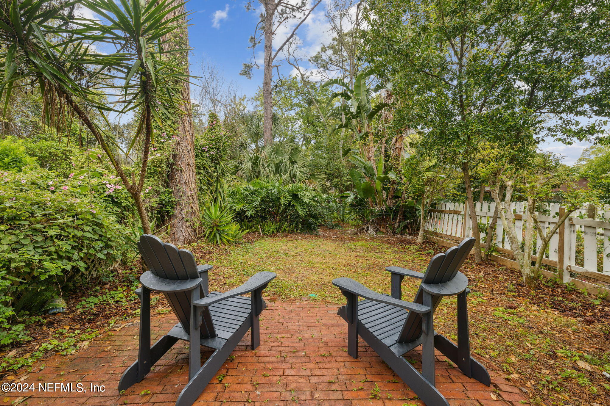1536 SAND DOLLAR Circle