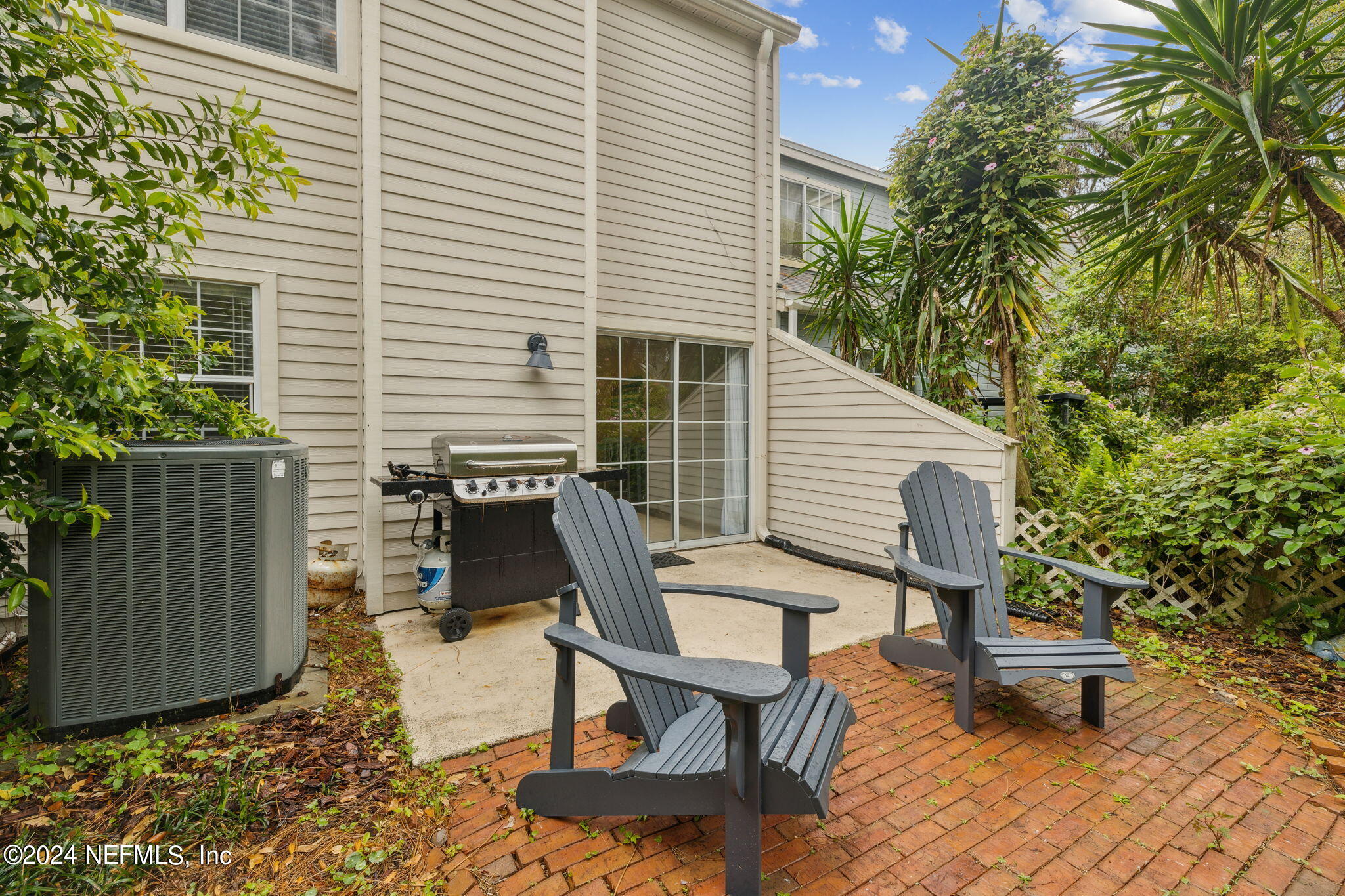 1536 SAND DOLLAR Circle