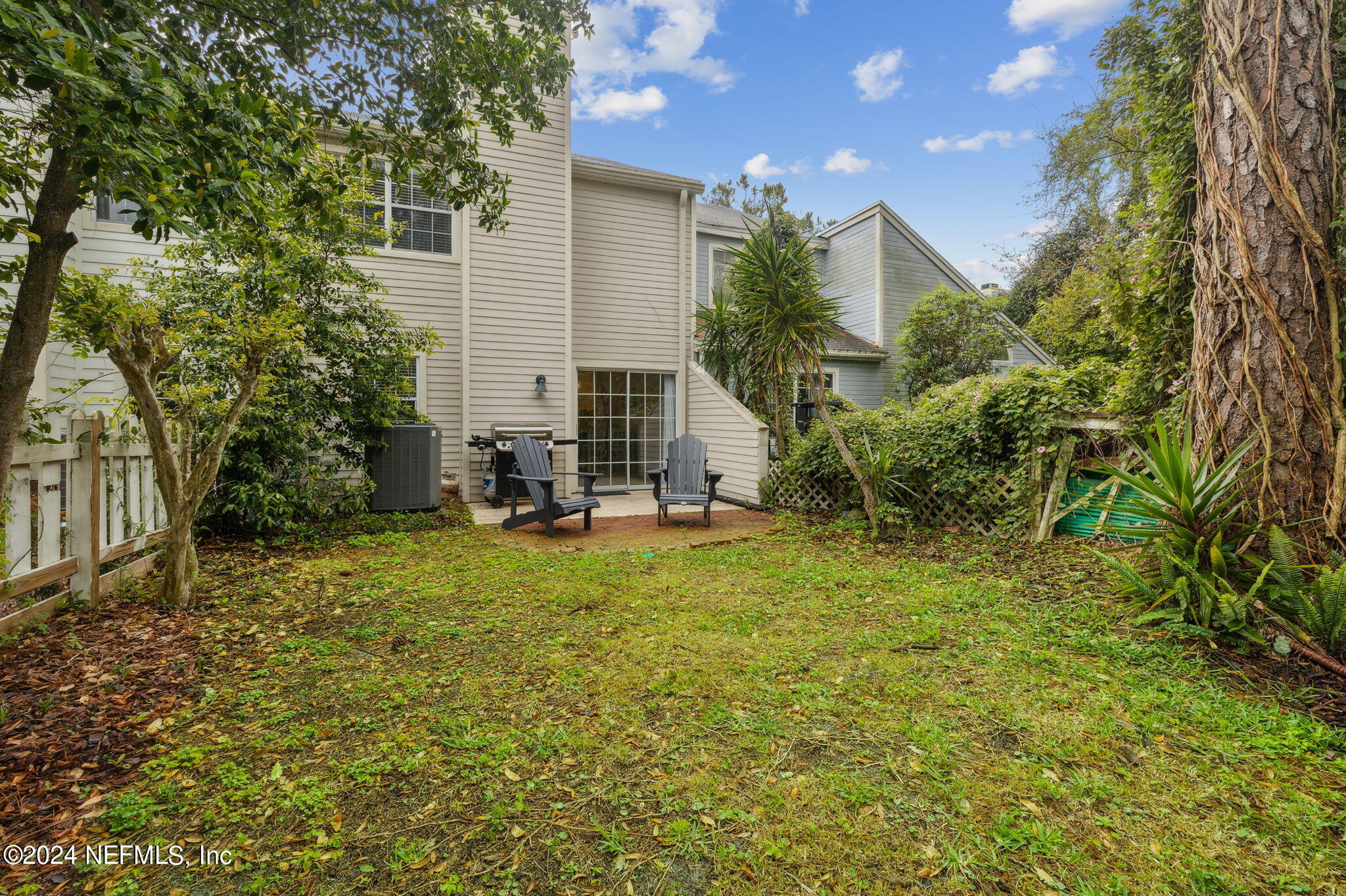 1536 SAND DOLLAR Circle