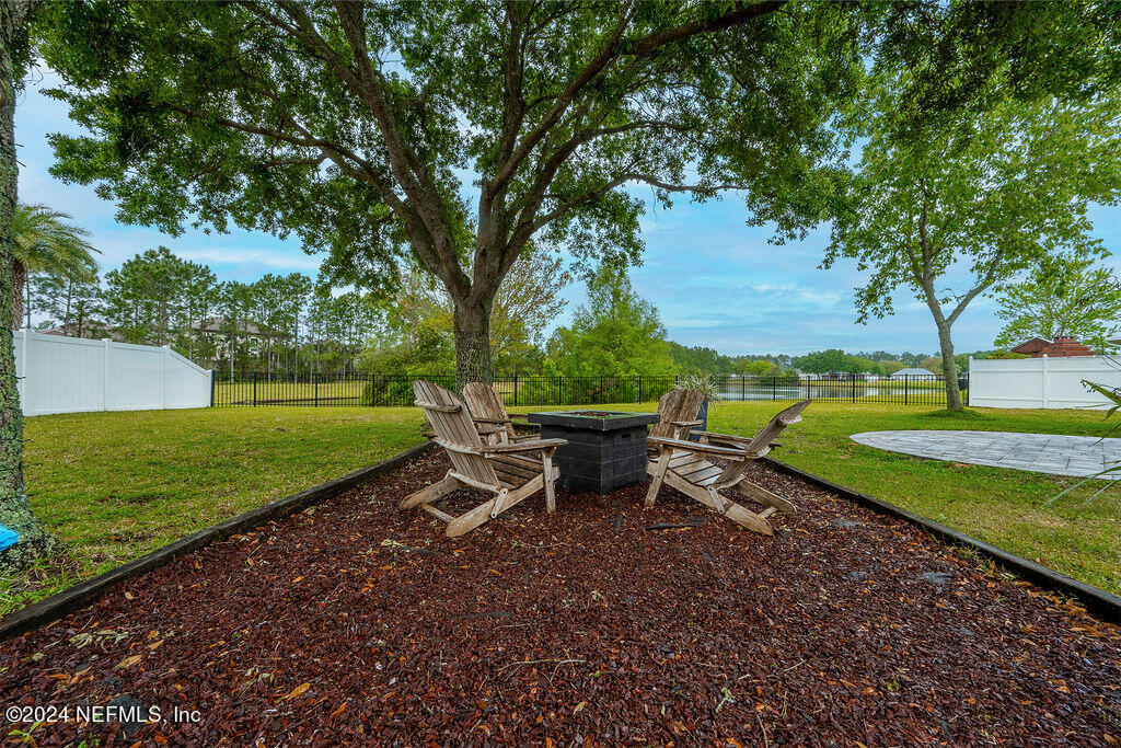 2490 BENTSHIRE Drive
