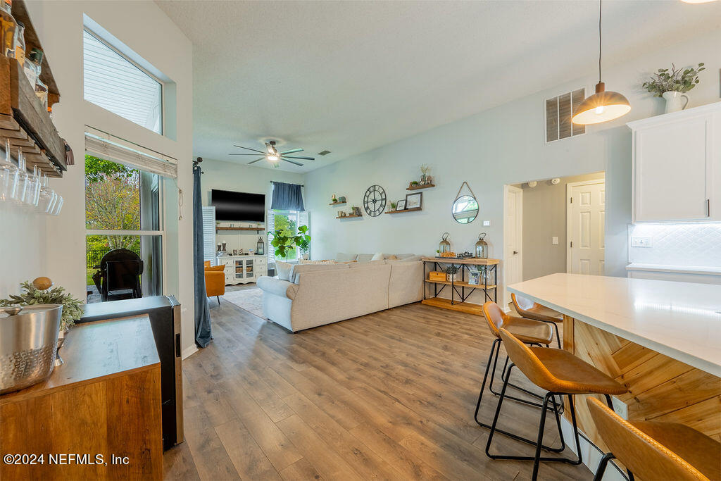 2490 BENTSHIRE Drive